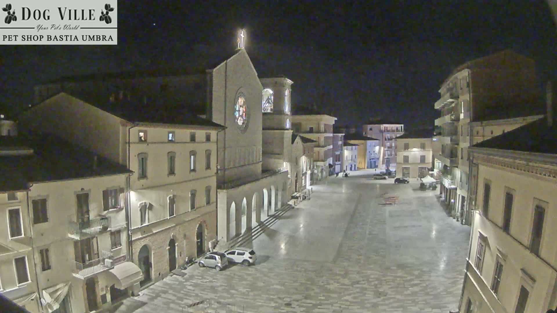 Bastia Umbra, Piazza Giuseppe Mazzini Square Live Cam - Perugia, Umbria, Italy