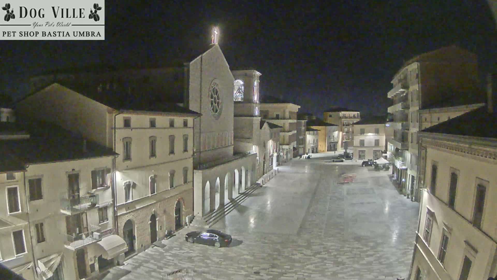 Bastia Umbra, Piazza Giuseppe Mazzini Square Live Cam - Perugia, Umbria, Italy