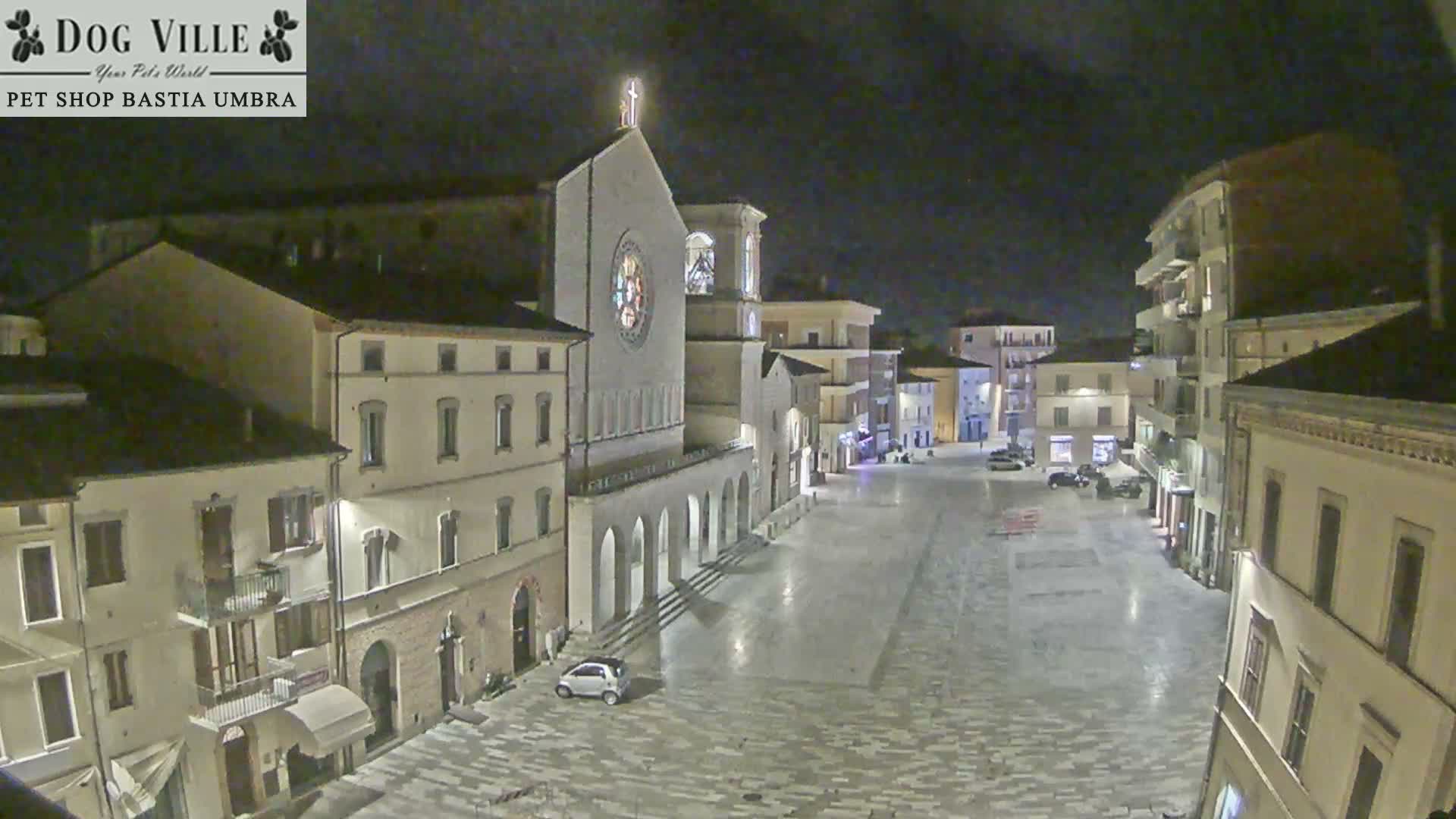 Bastia Umbra, Piazza Giuseppe Mazzini Square Live Cam - Perugia, Umbria, Italy