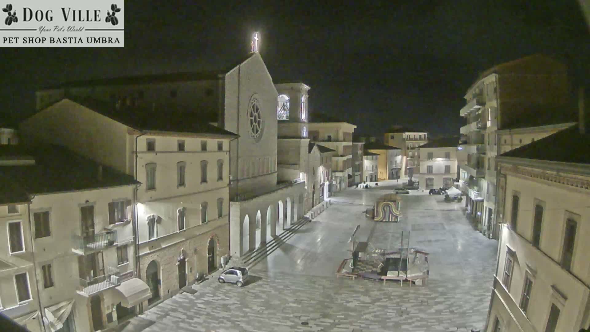 Bastia Umbra, Piazza Giuseppe Mazzini Square Live Cam - Perugia, Umbria, Italy
