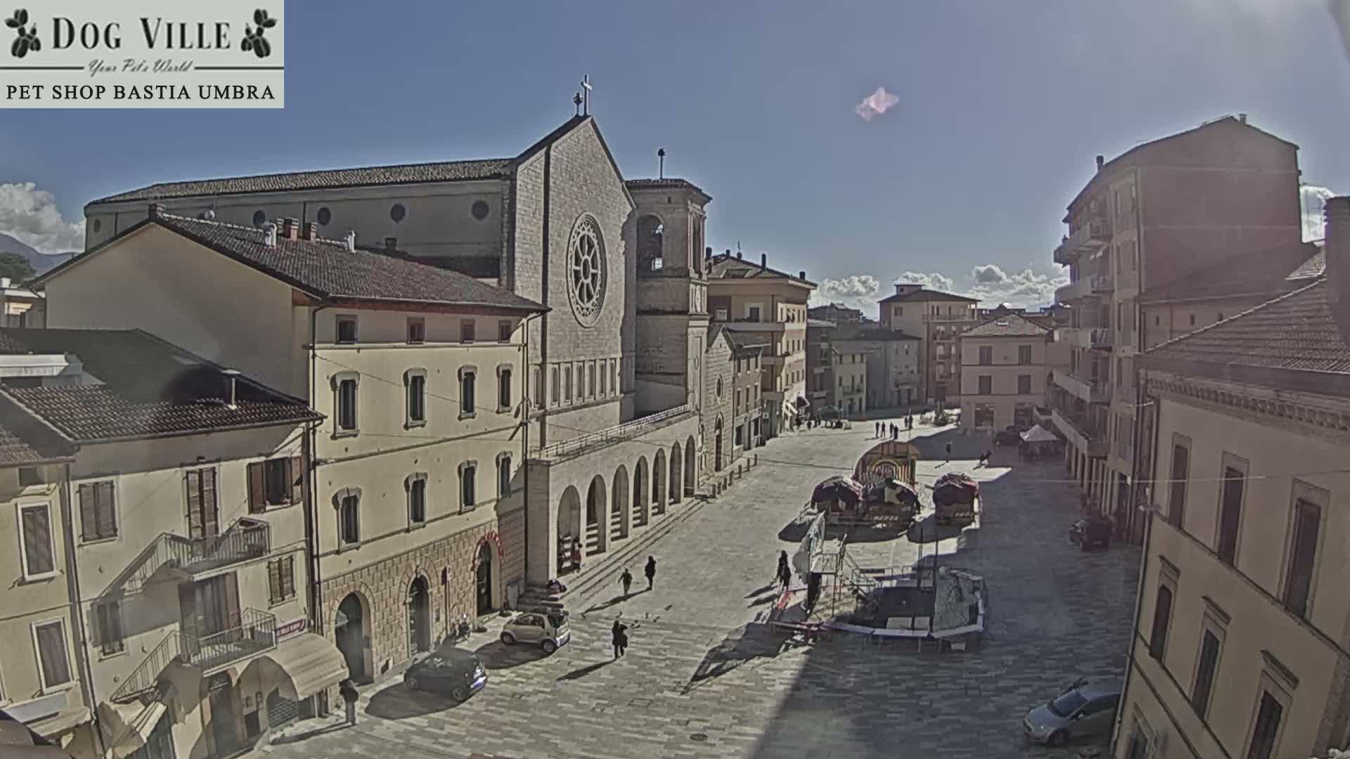 Bastia Umbra, Piazza Giuseppe Mazzini Square Live Cam - Perugia, Umbria, Italy