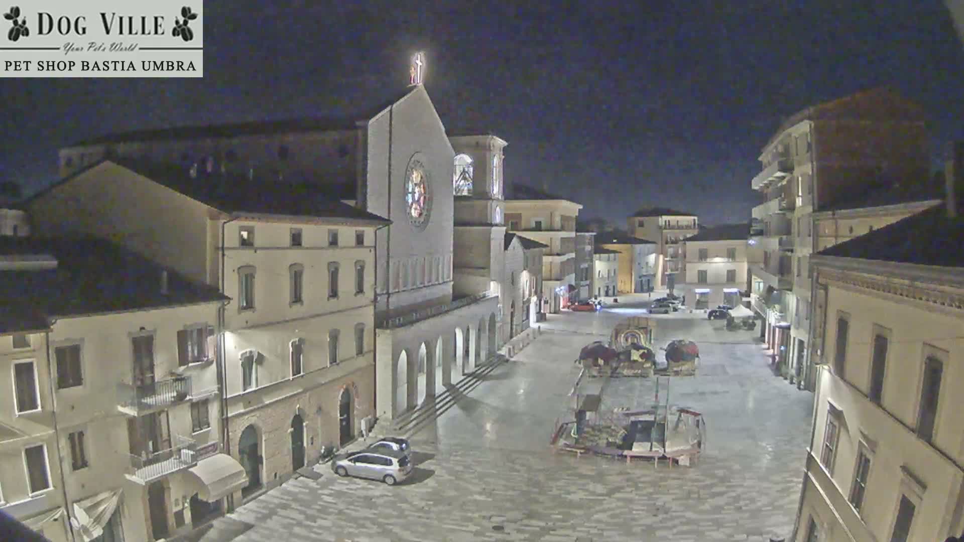 Bastia Umbra, Piazza Giuseppe Mazzini Square Live Cam - Perugia, Umbria, Italy