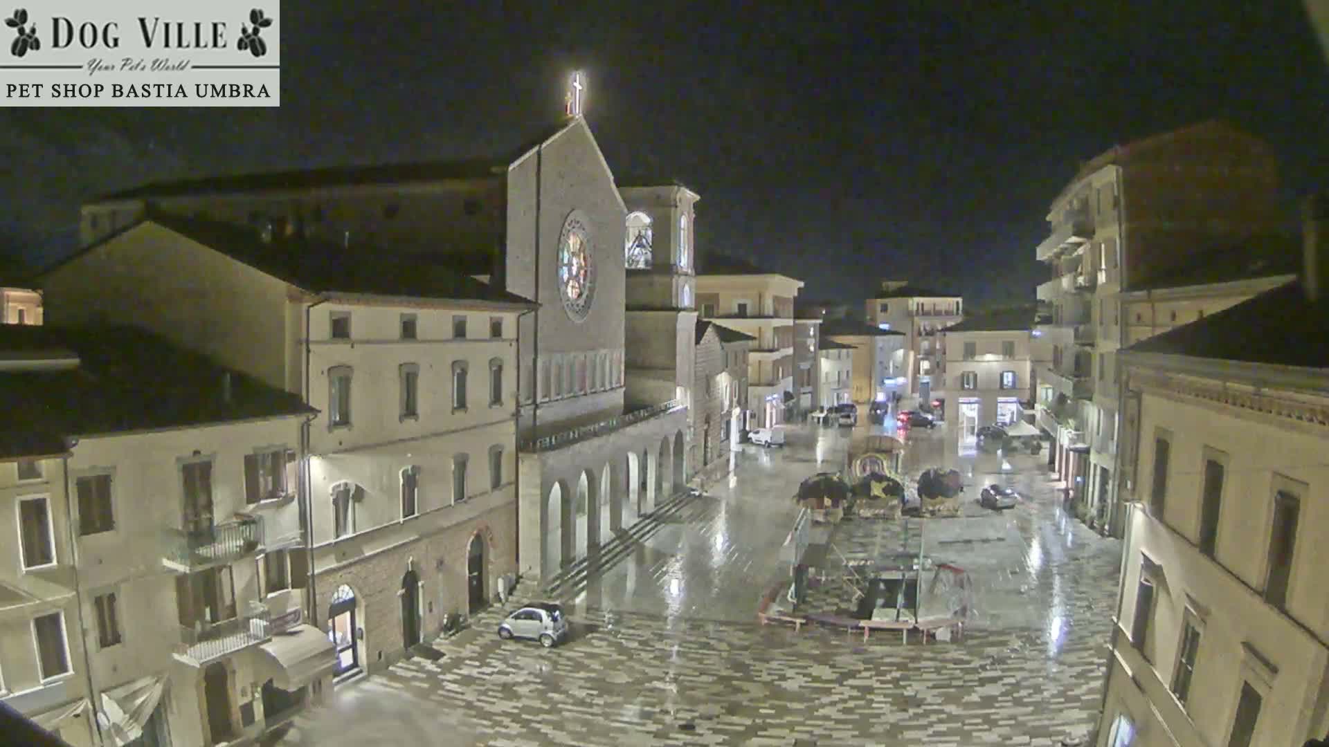 Bastia Umbra, Piazza Giuseppe Mazzini Square Live Cam - Perugia, Umbria, Italy