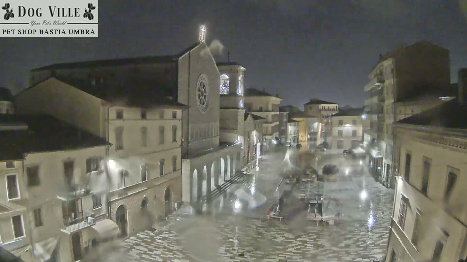 Bastia Umbra, Piazza Giuseppe Mazzini Square Live Cam - Perugia, Umbria, Italy