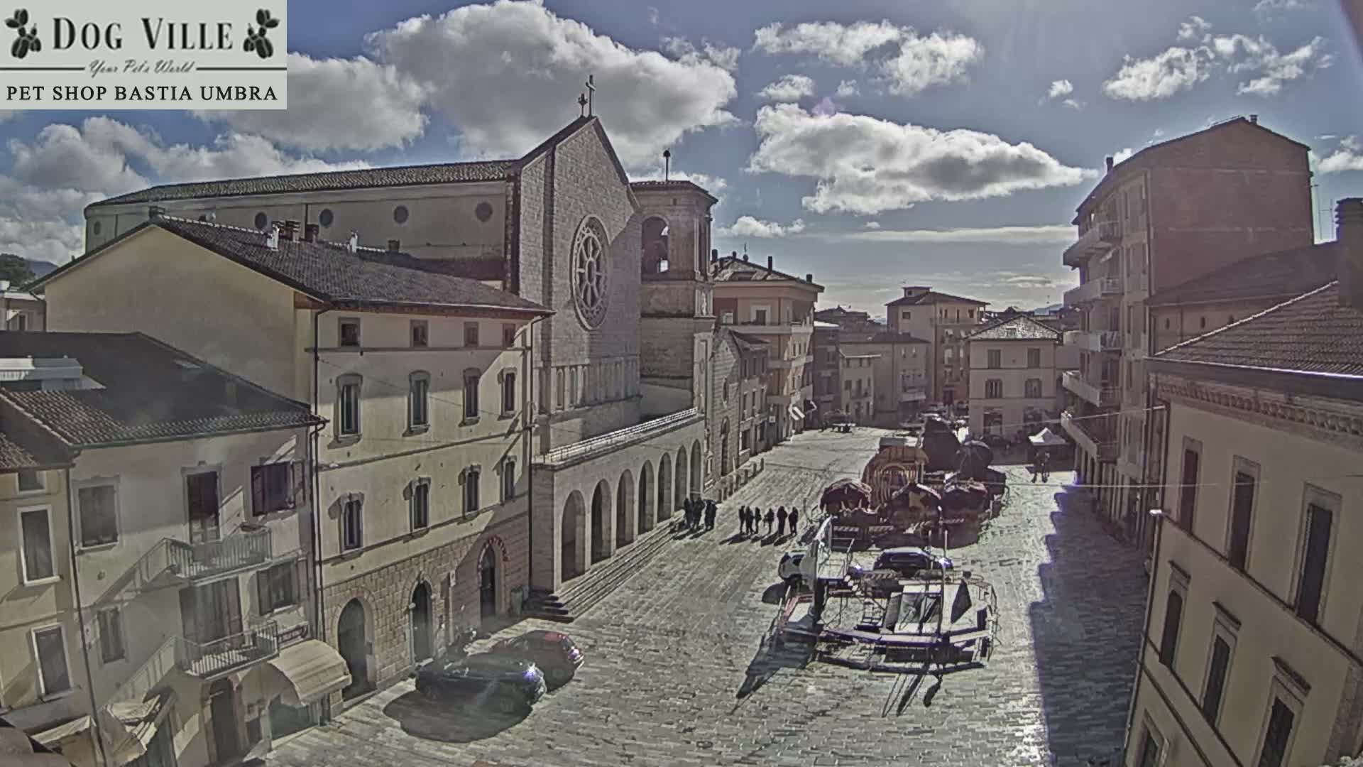 Bastia Umbra, Piazza Giuseppe Mazzini Square Live Cam - Perugia, Umbria, Italy
