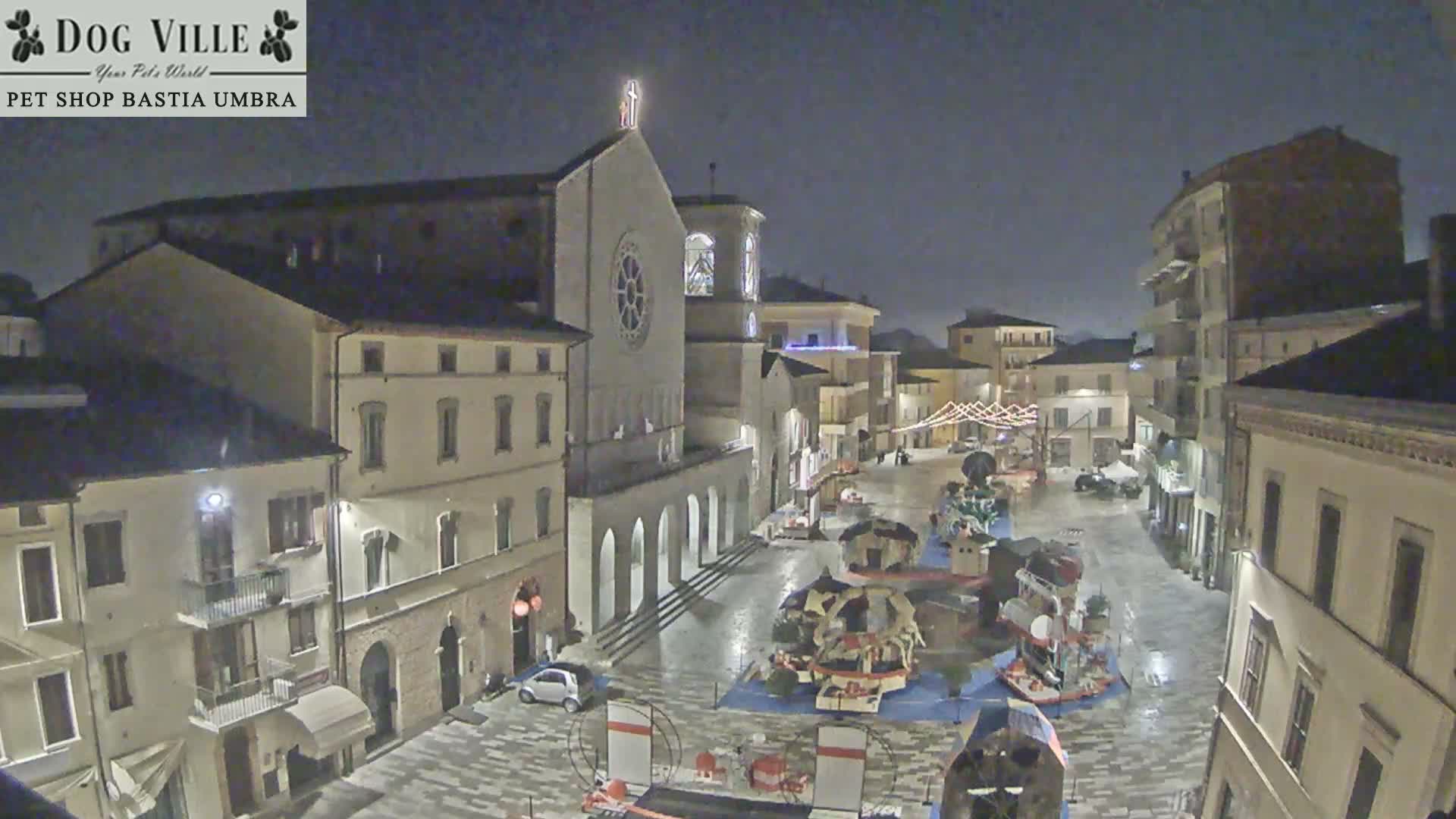 Bastia Umbra, Piazza Giuseppe Mazzini Square Live Cam - Perugia, Umbria, Italy