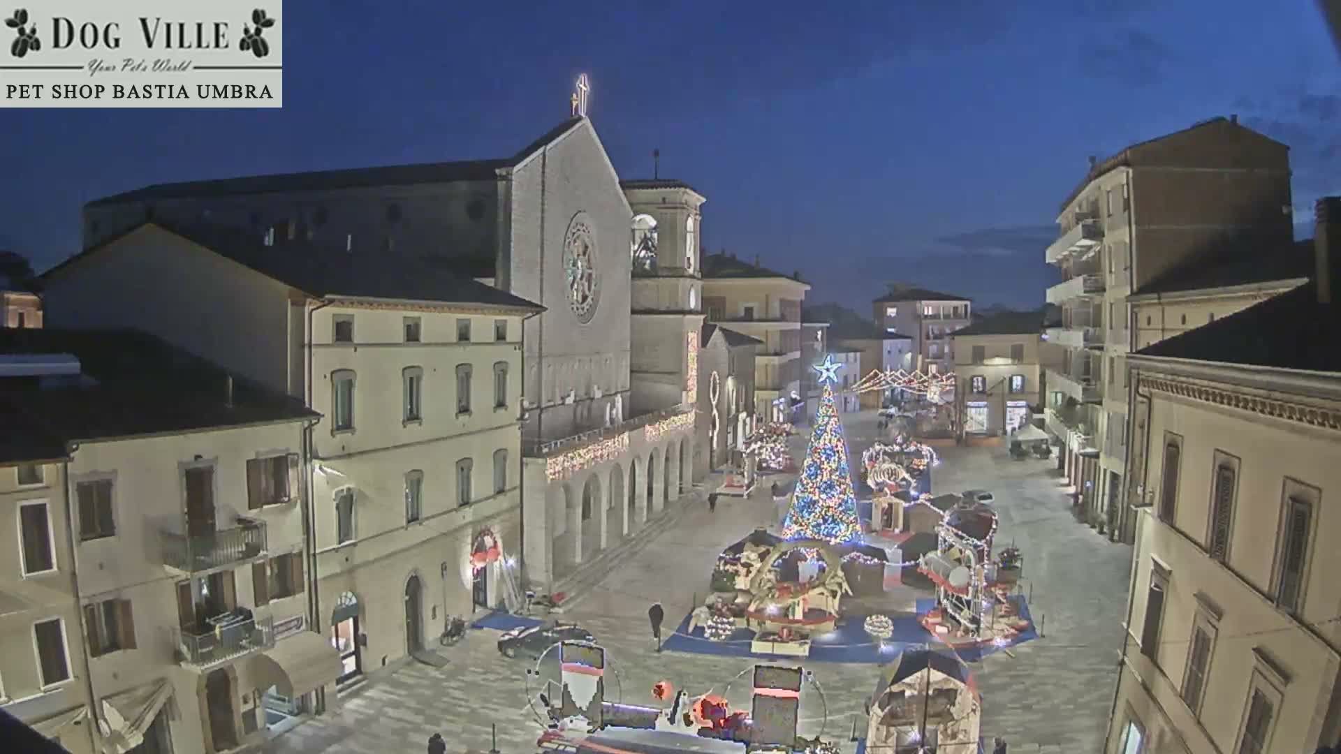 Bastia Umbra, Piazza Giuseppe Mazzini Square Live Cam - Perugia, Umbria, Italy