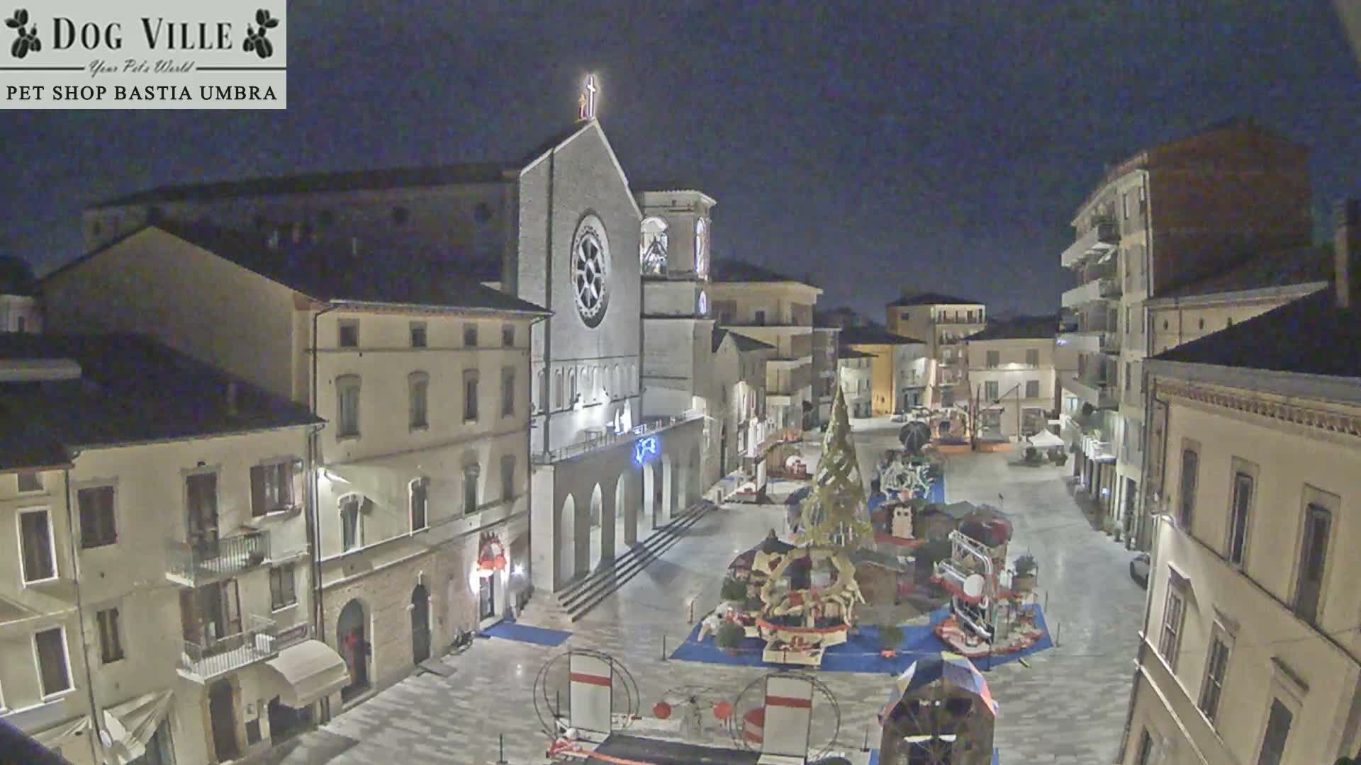 Bastia Umbra, Piazza Giuseppe Mazzini Square Live Cam - Perugia, Umbria, Italy