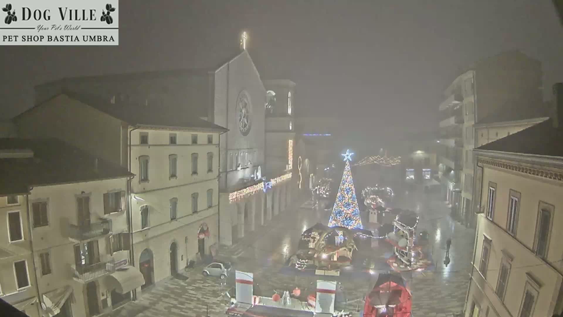 Bastia Umbra, Piazza Giuseppe Mazzini Square Live Cam - Perugia, Umbria, Italy