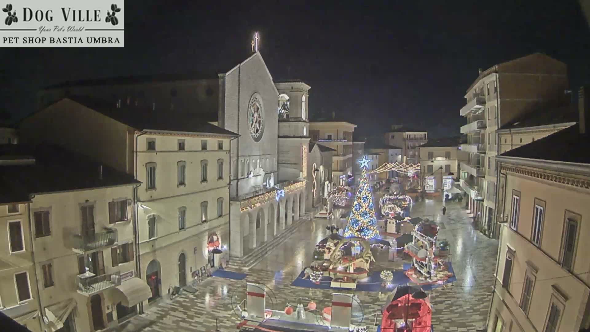 Bastia Umbra, Piazza Giuseppe Mazzini Square Live Cam - Perugia, Umbria, Italy