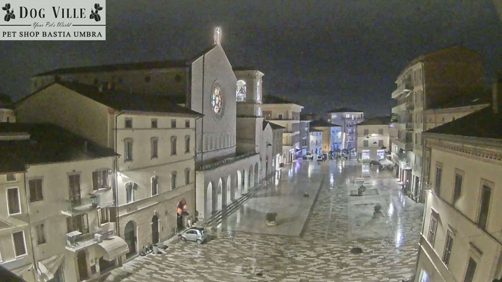 Bastia Umbra, Piazza Giuseppe Mazzini Square Live Cam - Perugia, Umbria, Italy