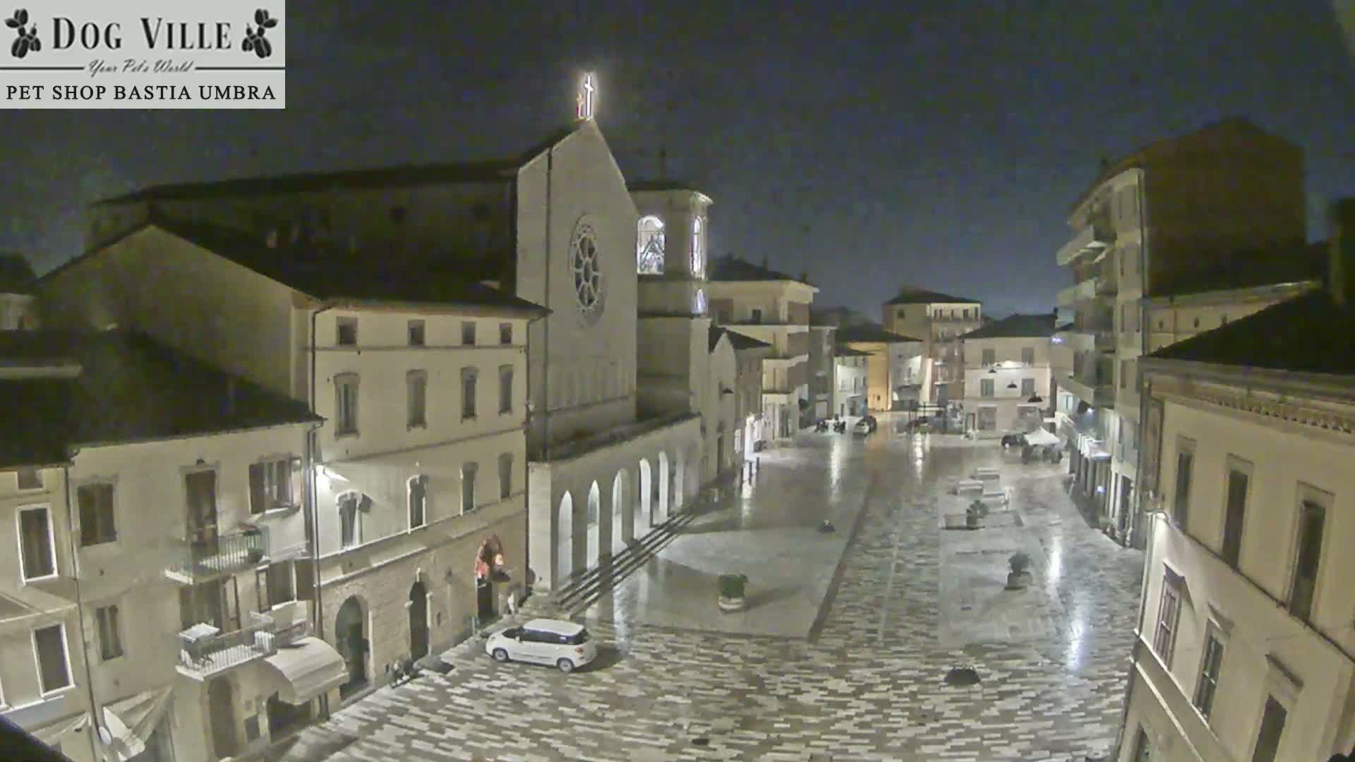 Bastia Umbra, Piazza Giuseppe Mazzini Square Live Cam - Perugia, Umbria, Italy