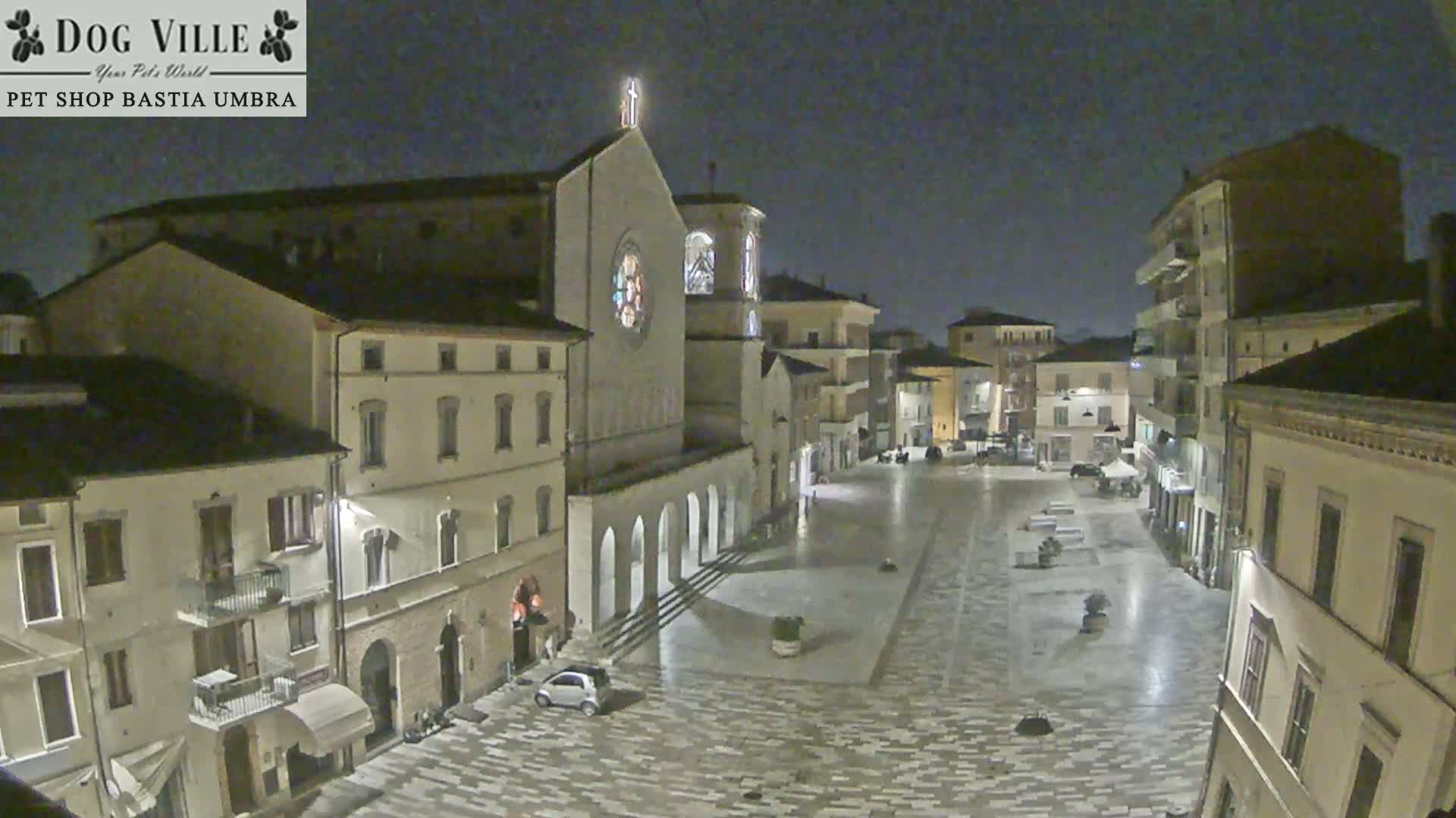 Bastia Umbra, Piazza Giuseppe Mazzini Square Live Cam - Perugia, Umbria, Italy