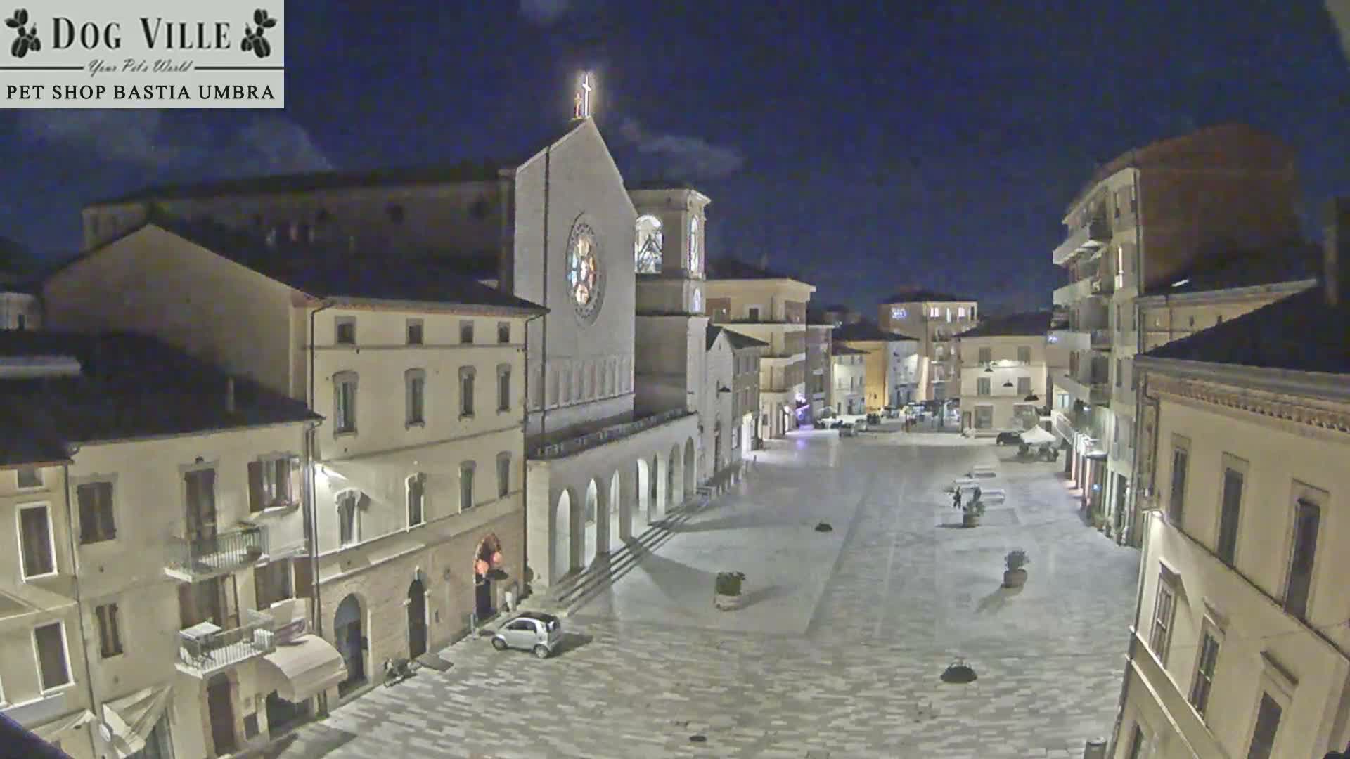 Bastia Umbra, Piazza Giuseppe Mazzini Square Live Cam - Perugia, Umbria, Italy