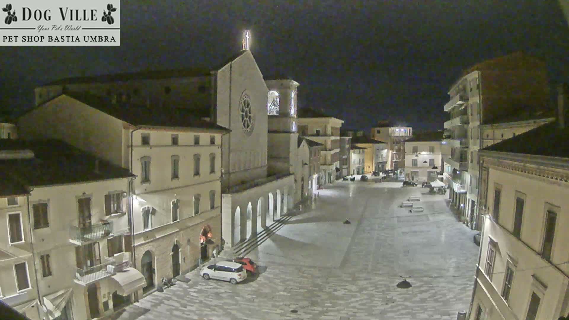 Bastia Umbra, Piazza Giuseppe Mazzini Square Live Cam - Perugia, Umbria, Italy
