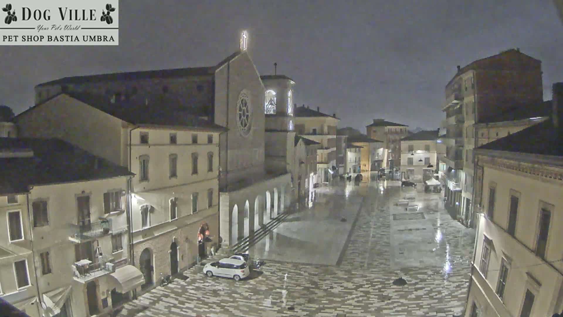 Bastia Umbra, Piazza Giuseppe Mazzini Square Live Cam - Perugia, Umbria, Italy