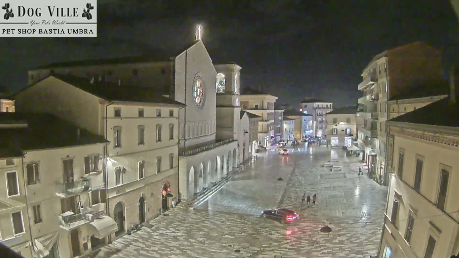 Bastia Umbra, Piazza Giuseppe Mazzini Square Live Cam - Perugia, Umbria, Italy