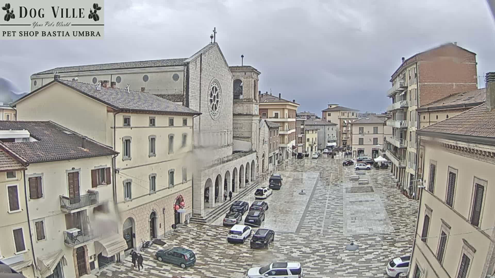 Bastia Umbra, Piazza Giuseppe Mazzini Square Live Cam - Perugia, Umbria, Italy