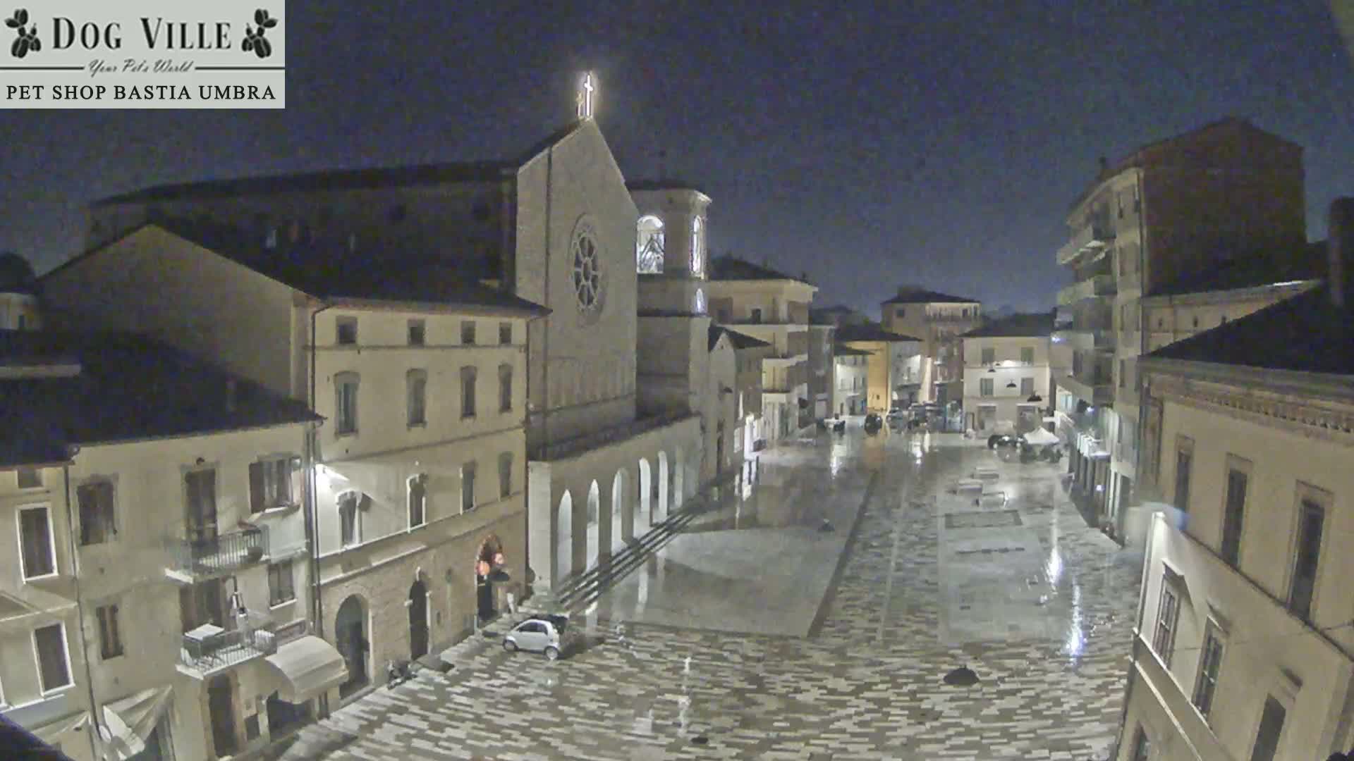 Bastia Umbra, Piazza Giuseppe Mazzini Square Live Cam - Perugia, Umbria, Italy