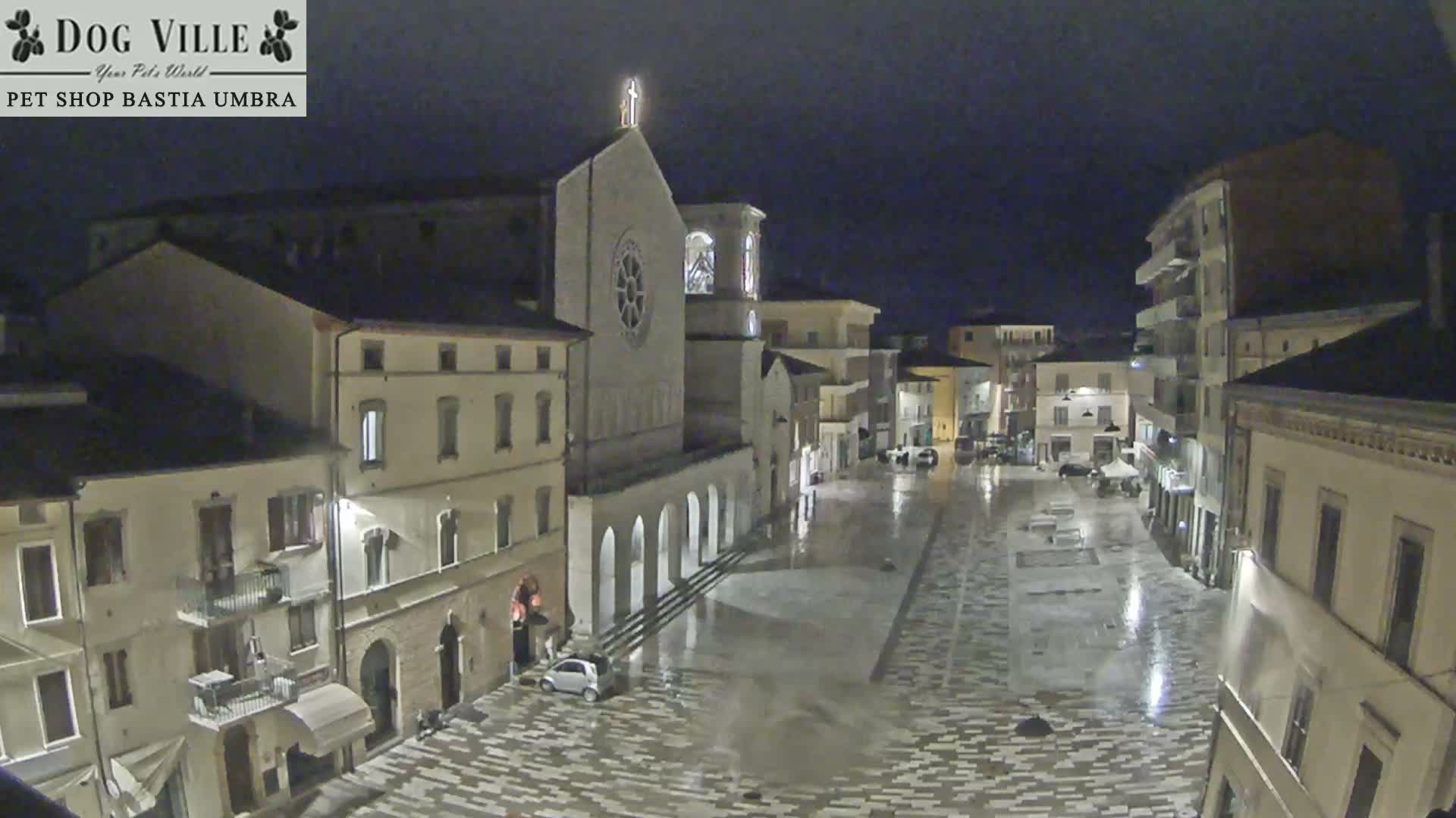 Bastia Umbra, Piazza Giuseppe Mazzini Square Live Cam - Perugia, Umbria, Italy