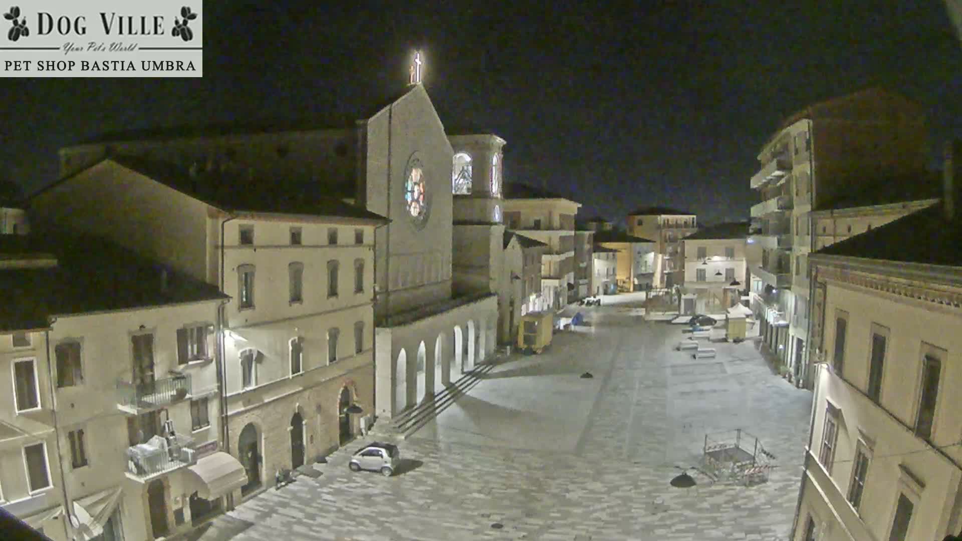 Bastia Umbra, Piazza Giuseppe Mazzini Square Live Cam - Perugia, Umbria, Italy
