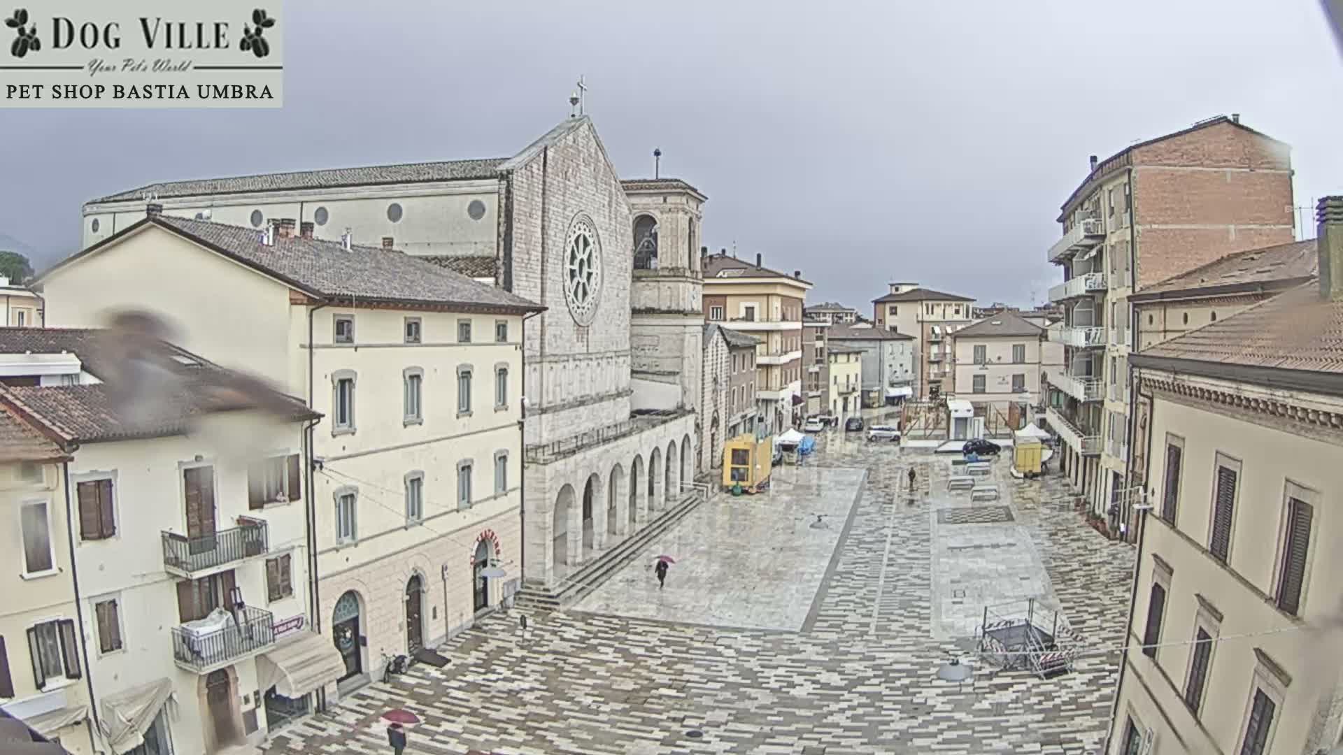 Bastia Umbra, Piazza Giuseppe Mazzini Square Live Cam - Perugia, Umbria, Italy
