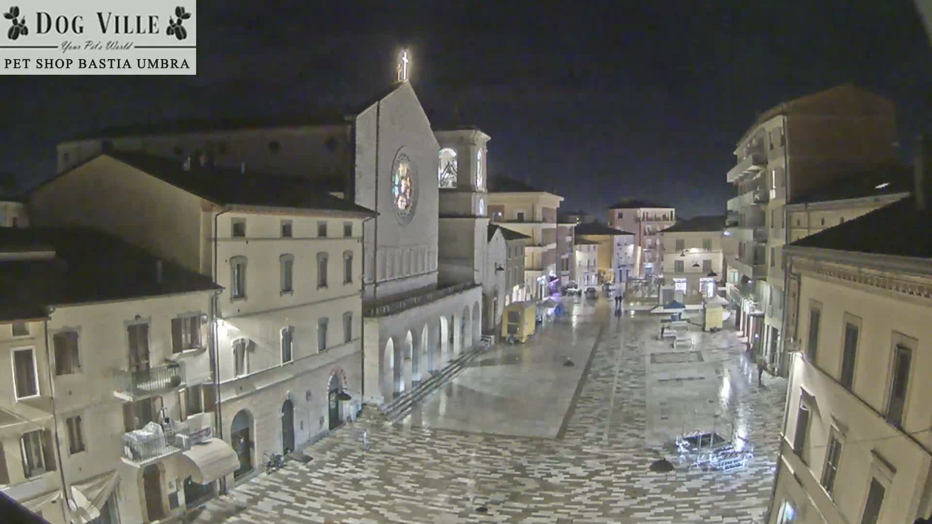 Bastia Umbra, Piazza Giuseppe Mazzini Square Live Cam - Perugia, Umbria, Italy