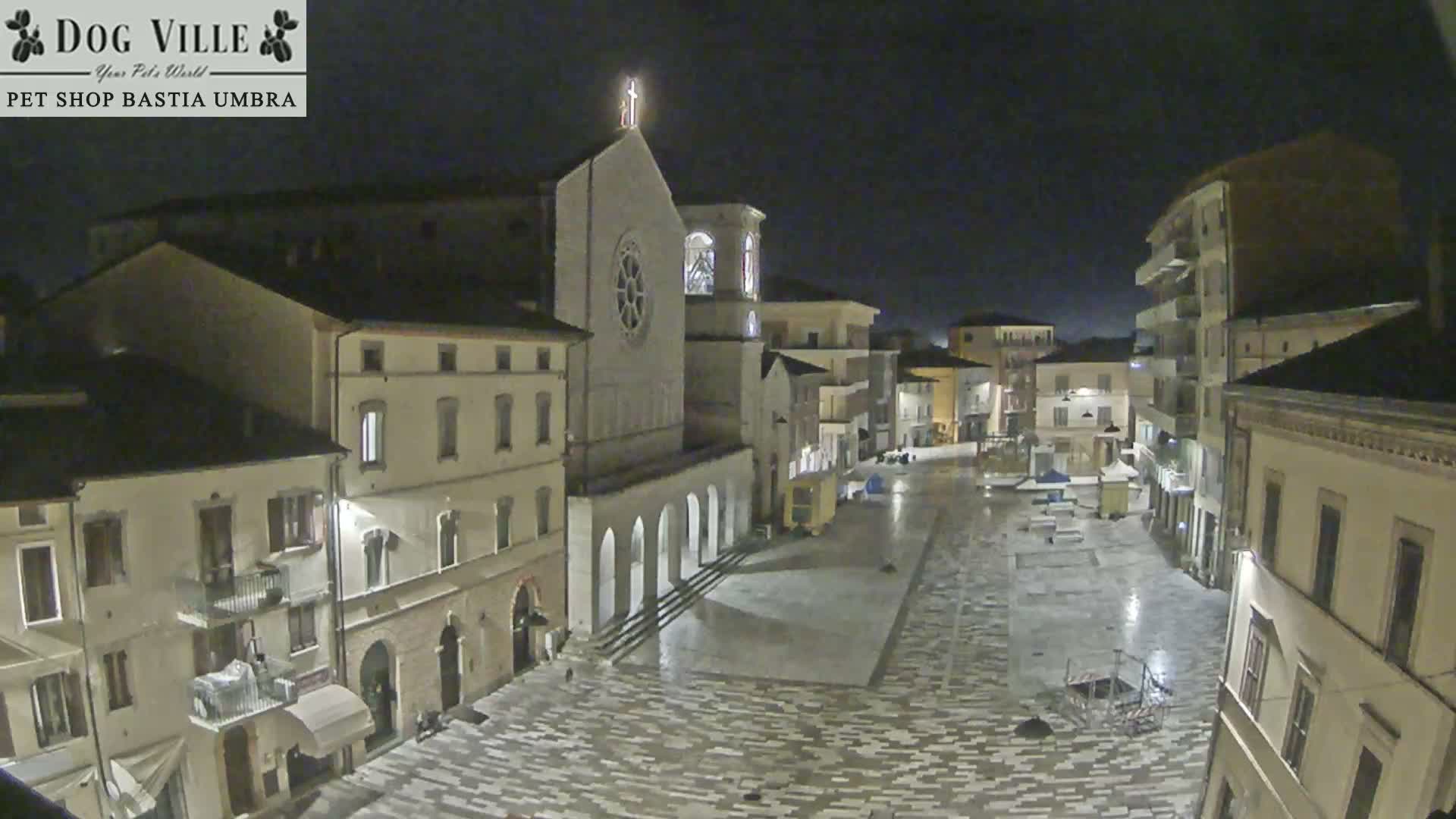 Bastia Umbra, Piazza Giuseppe Mazzini Square Live Cam - Perugia, Umbria, Italy