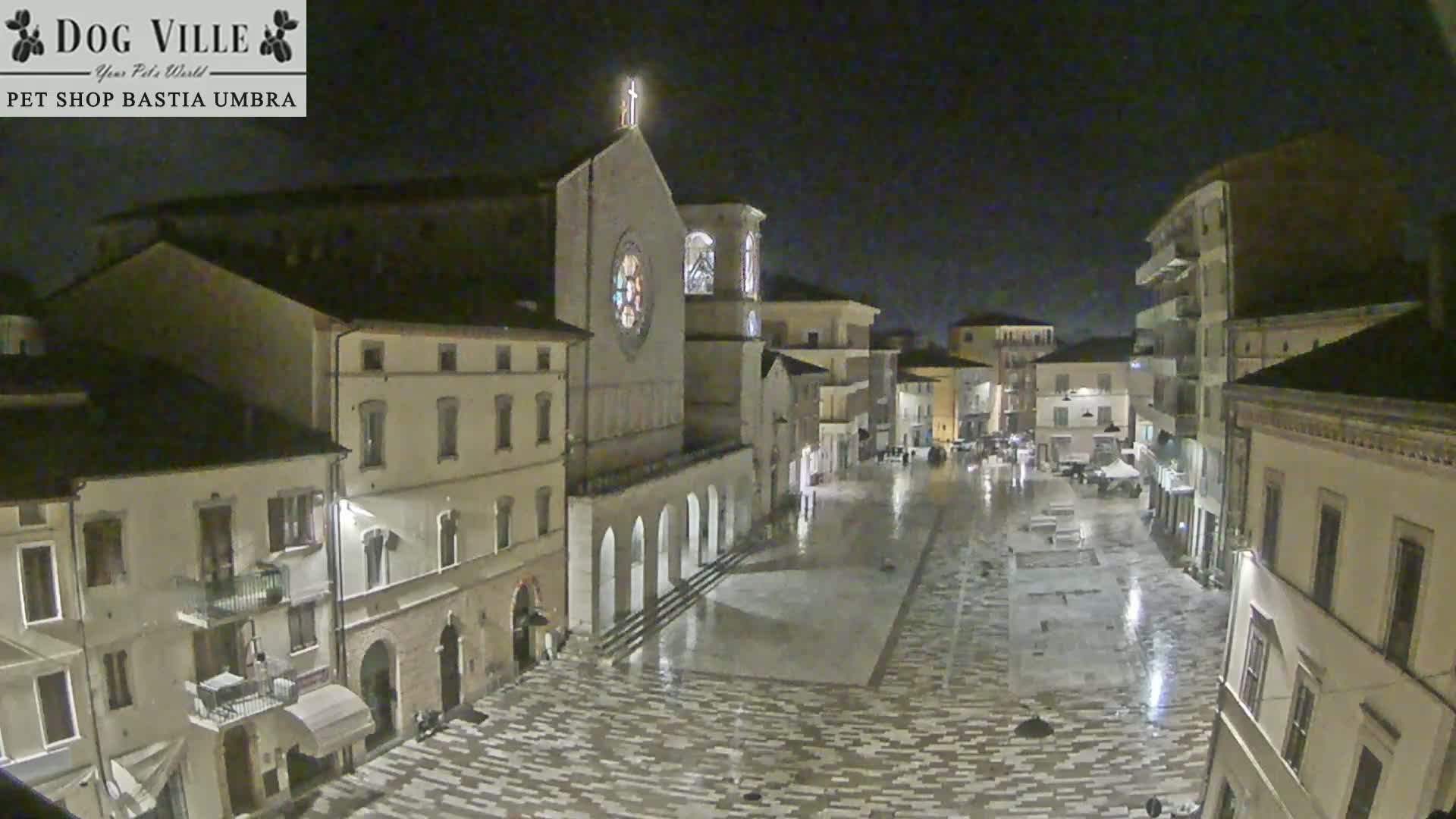Bastia Umbra, Piazza Giuseppe Mazzini Square Live Cam - Perugia, Umbria, Italy