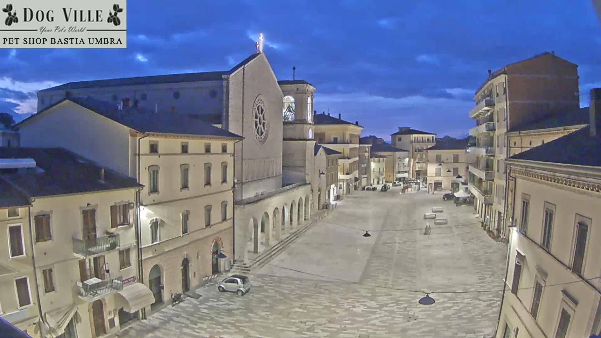 Bastia Umbra, Piazza Giuseppe Mazzini Square Live Cam - Perugia, Umbria, Italy