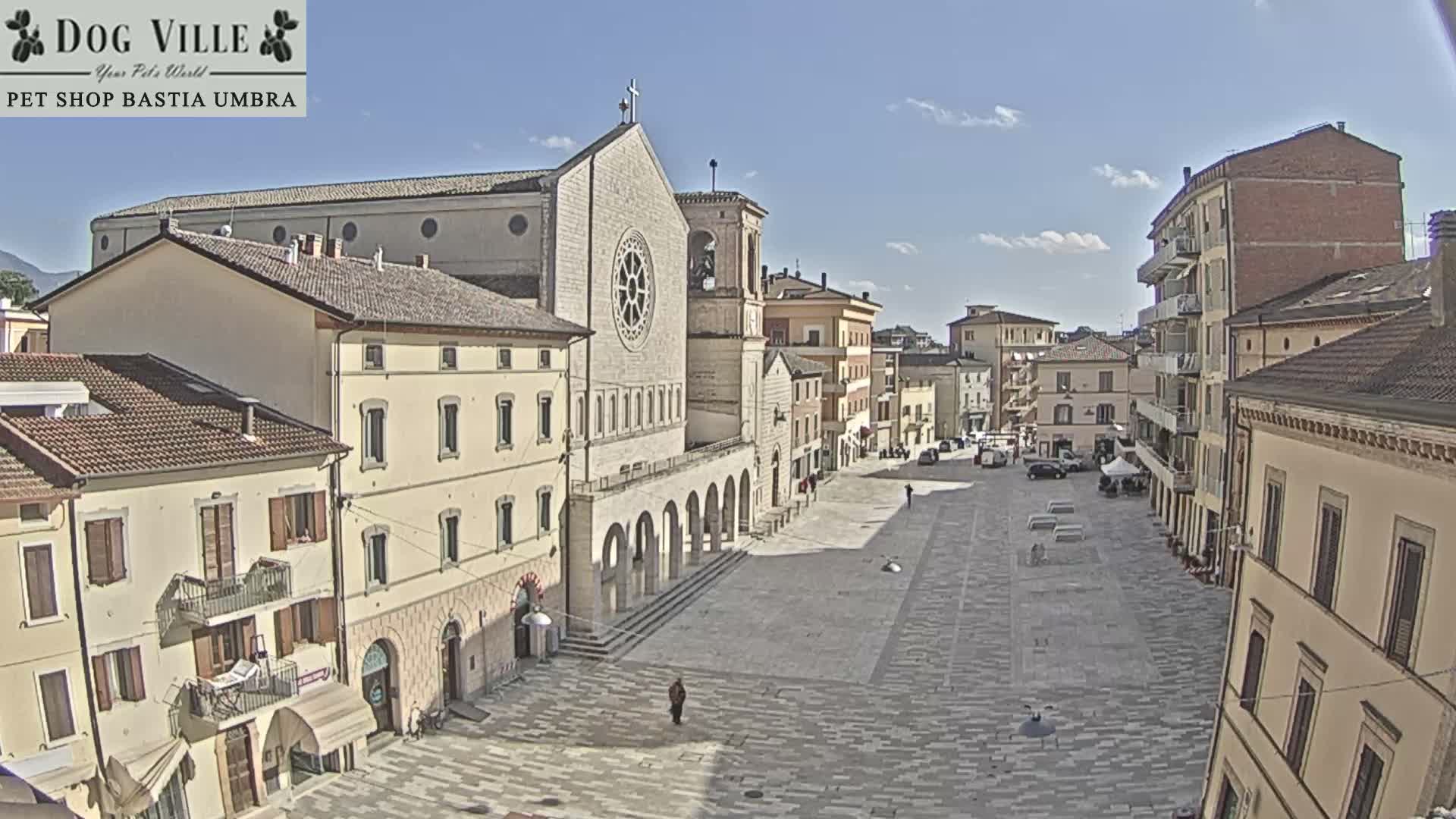 Bastia Umbra, Piazza Giuseppe Mazzini Square Live Cam - Perugia, Umbria, Italy