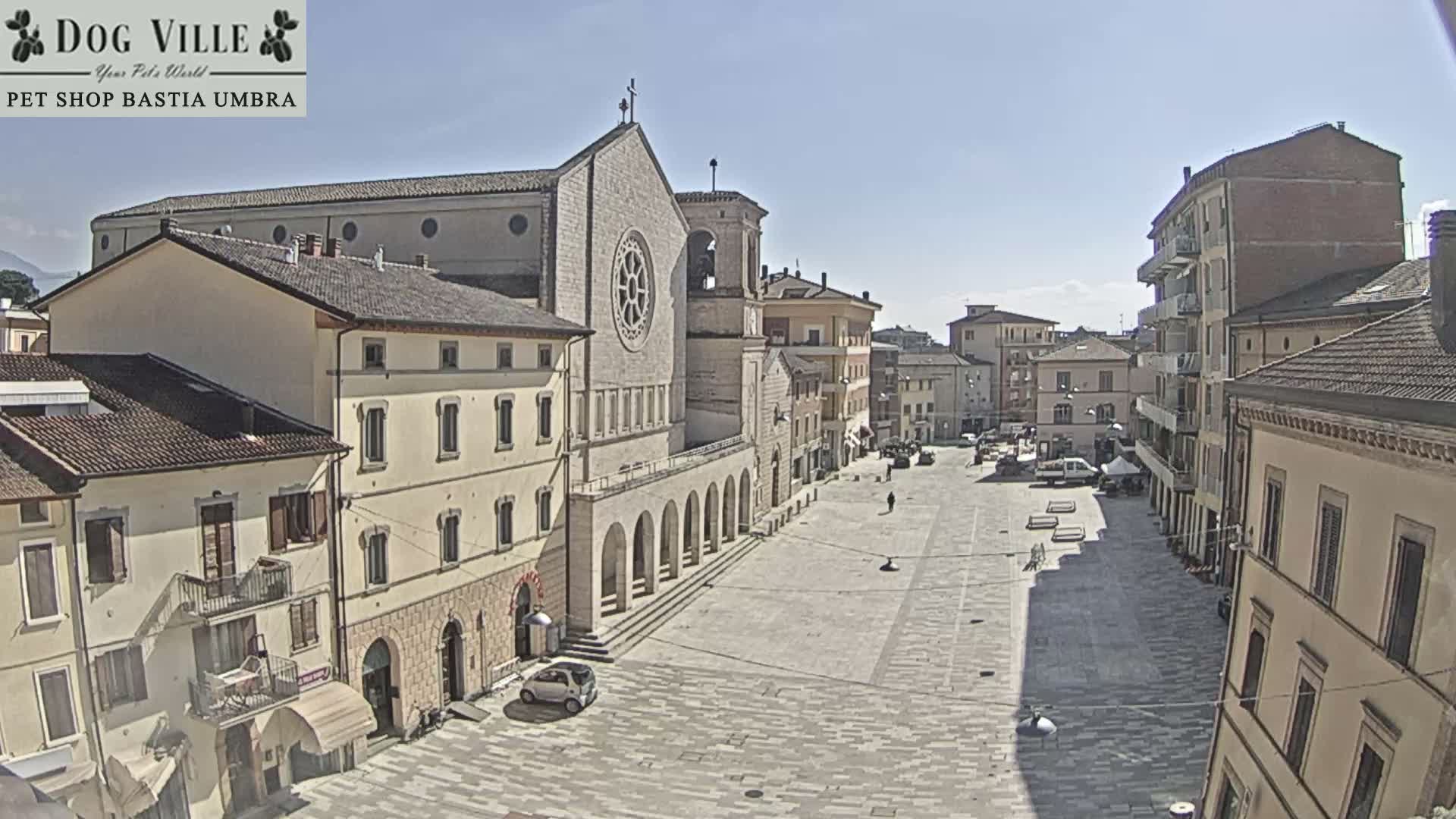 Bastia Umbra, Piazza Giuseppe Mazzini Square Live Cam - Perugia, Umbria, Italy