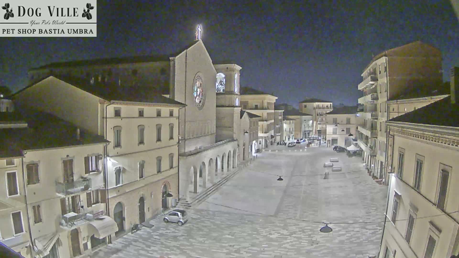 Bastia Umbra, Piazza Giuseppe Mazzini Square Live Cam - Perugia, Umbria, Italy