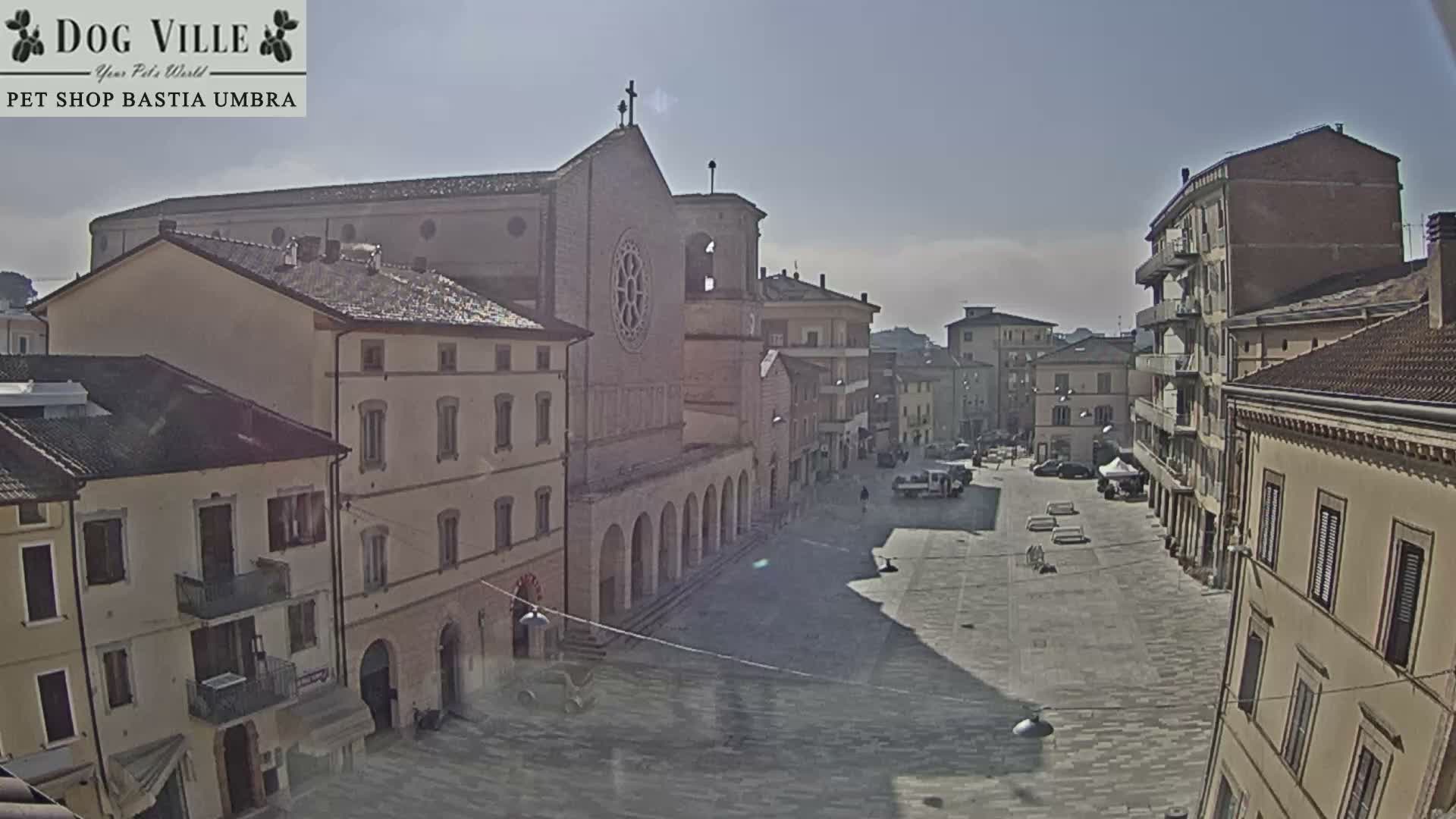 Bastia Umbra, Piazza Giuseppe Mazzini Square Live Cam - Perugia, Umbria, Italy