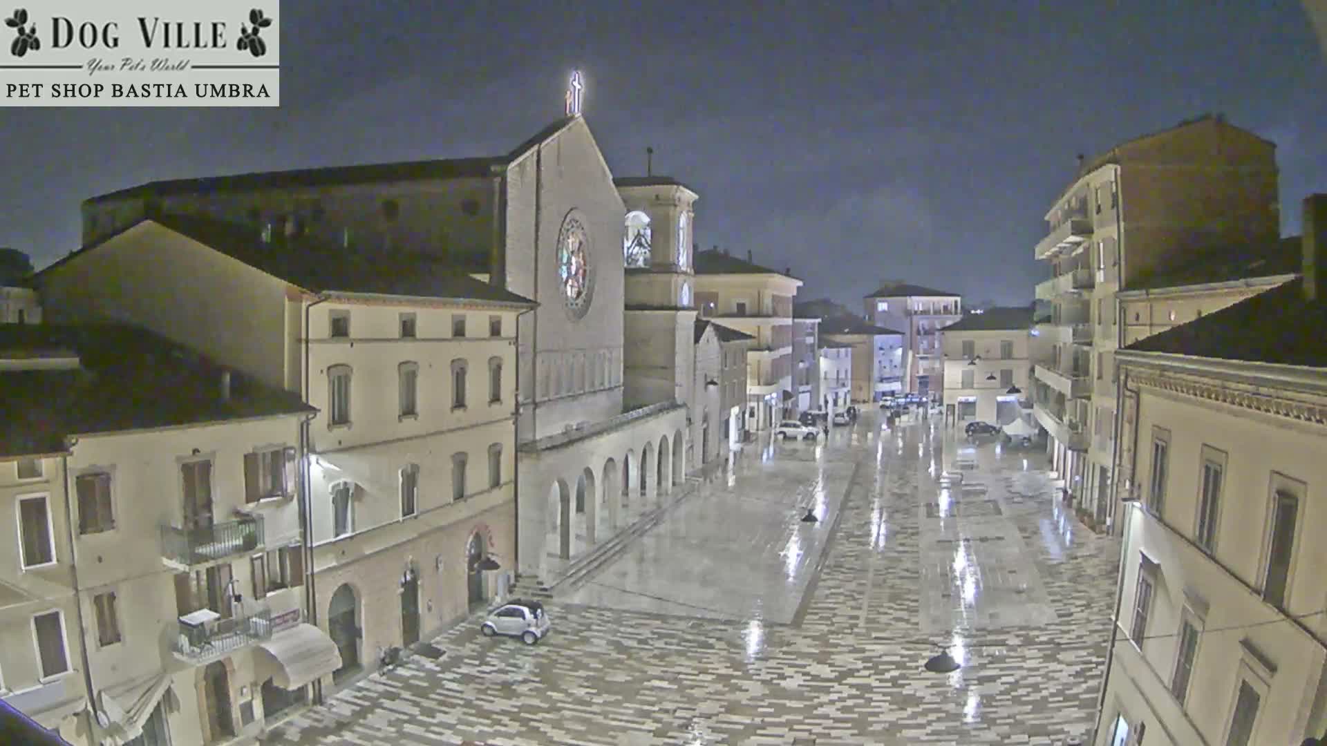 Bastia Umbra, Piazza Giuseppe Mazzini Square Live Cam - Perugia, Umbria, Italy