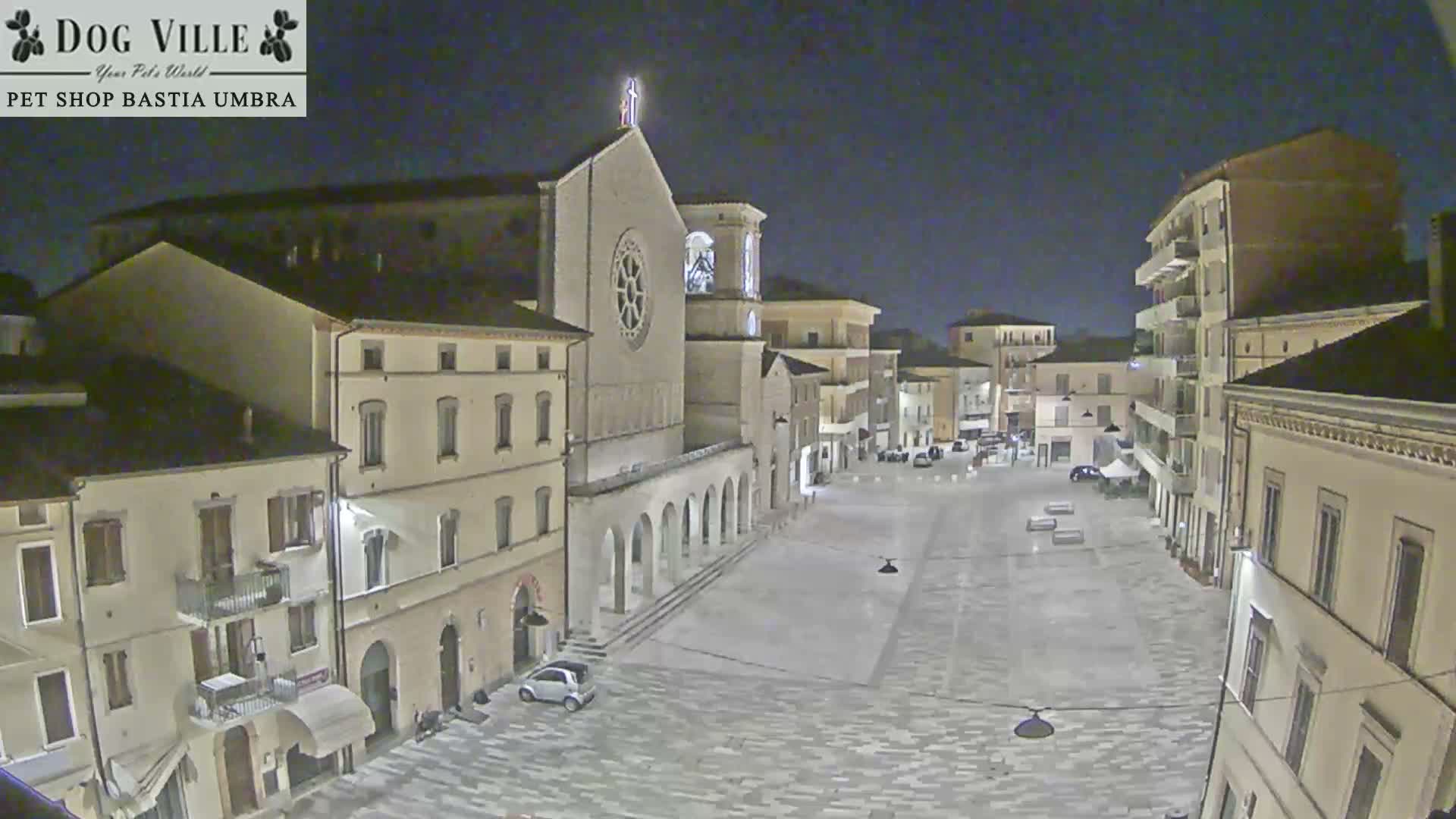Bastia Umbra, Piazza Giuseppe Mazzini Square Live Cam - Perugia, Umbria, Italy