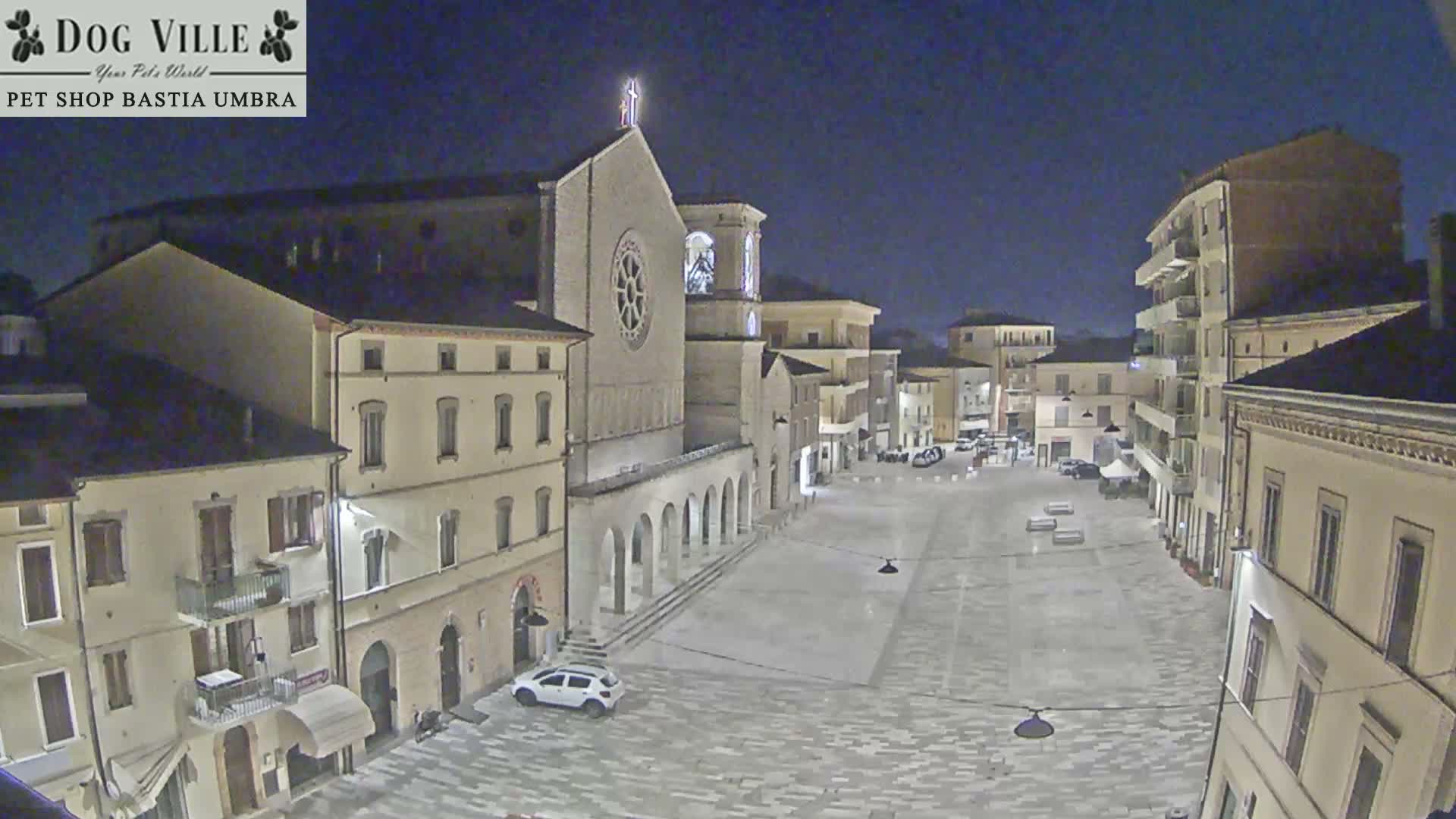 Bastia Umbra, Piazza Giuseppe Mazzini Square Live Cam - Perugia, Umbria, Italy