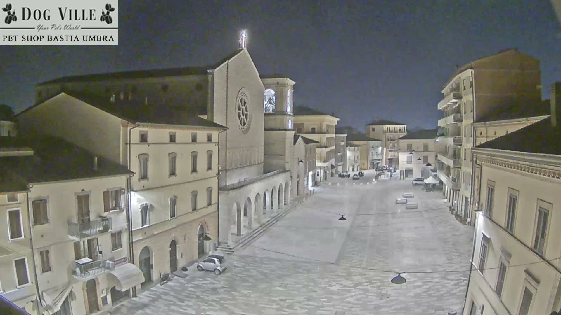 Bastia Umbra, Piazza Giuseppe Mazzini Square Live Cam - Perugia, Umbria, Italy
