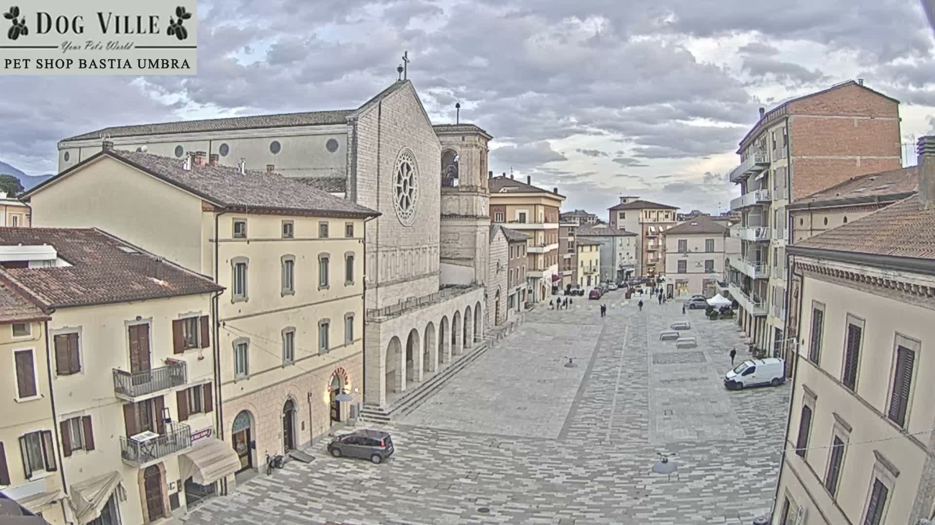 Bastia Umbra, Piazza Giuseppe Mazzini Square Live Cam - Perugia, Umbria, Italy
