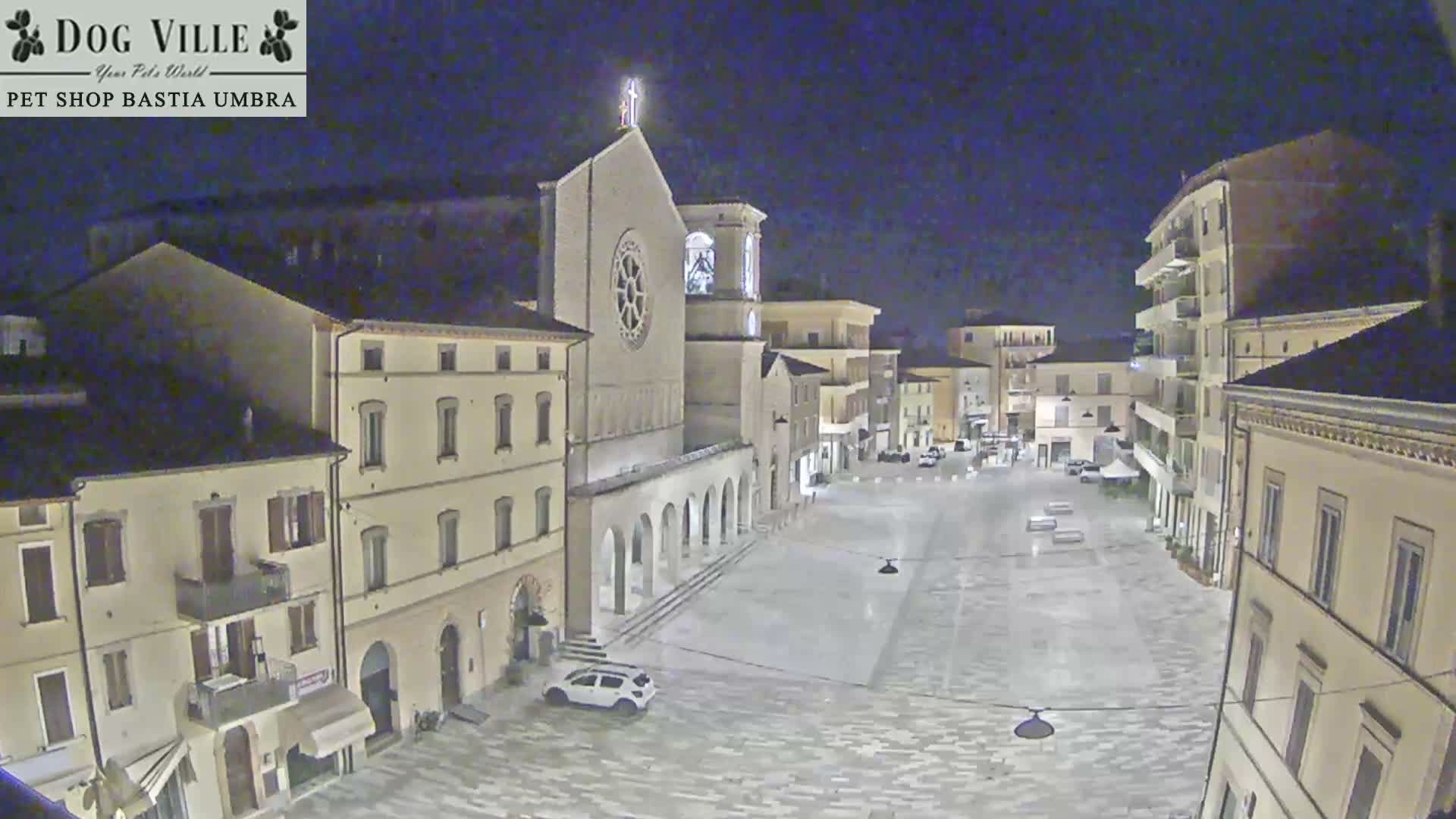 Bastia Umbra, Piazza Giuseppe Mazzini Square Live Cam - Perugia, Umbria, Italy