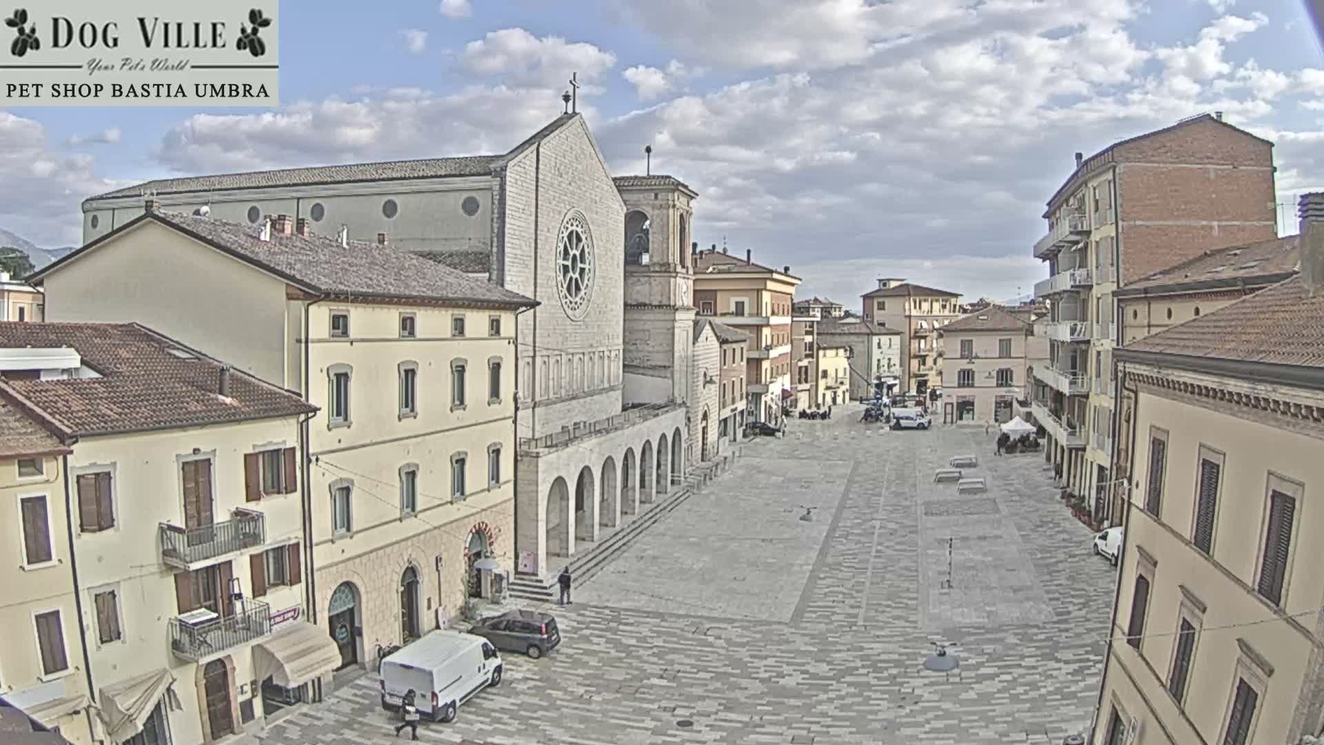 Bastia Umbra, Piazza Giuseppe Mazzini Square Live Cam - Perugia, Umbria, Italy