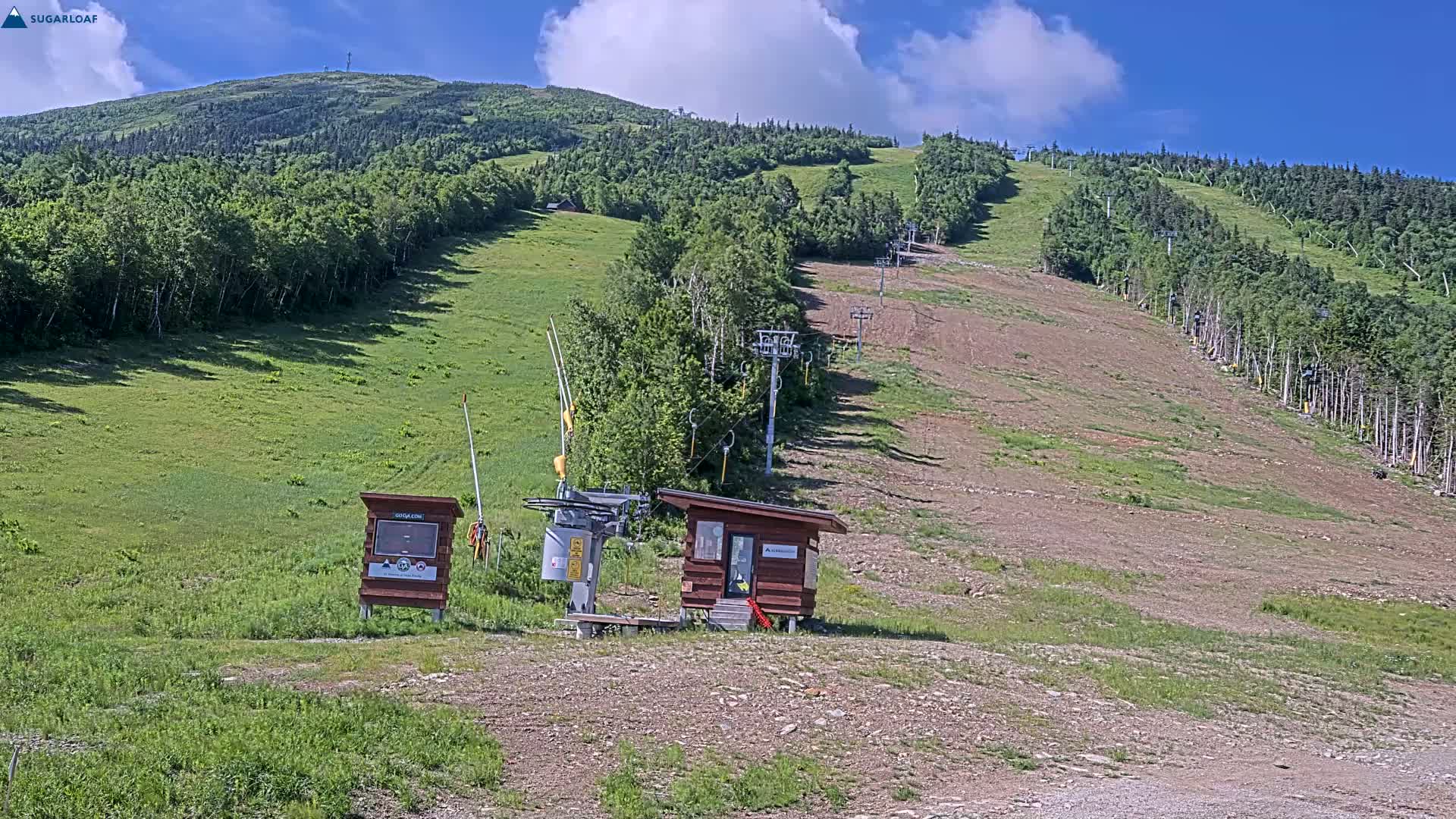 Sugarloaf Mountain Ski Slopes Live Cam -  Kingfield, Franklin, Maine, USA