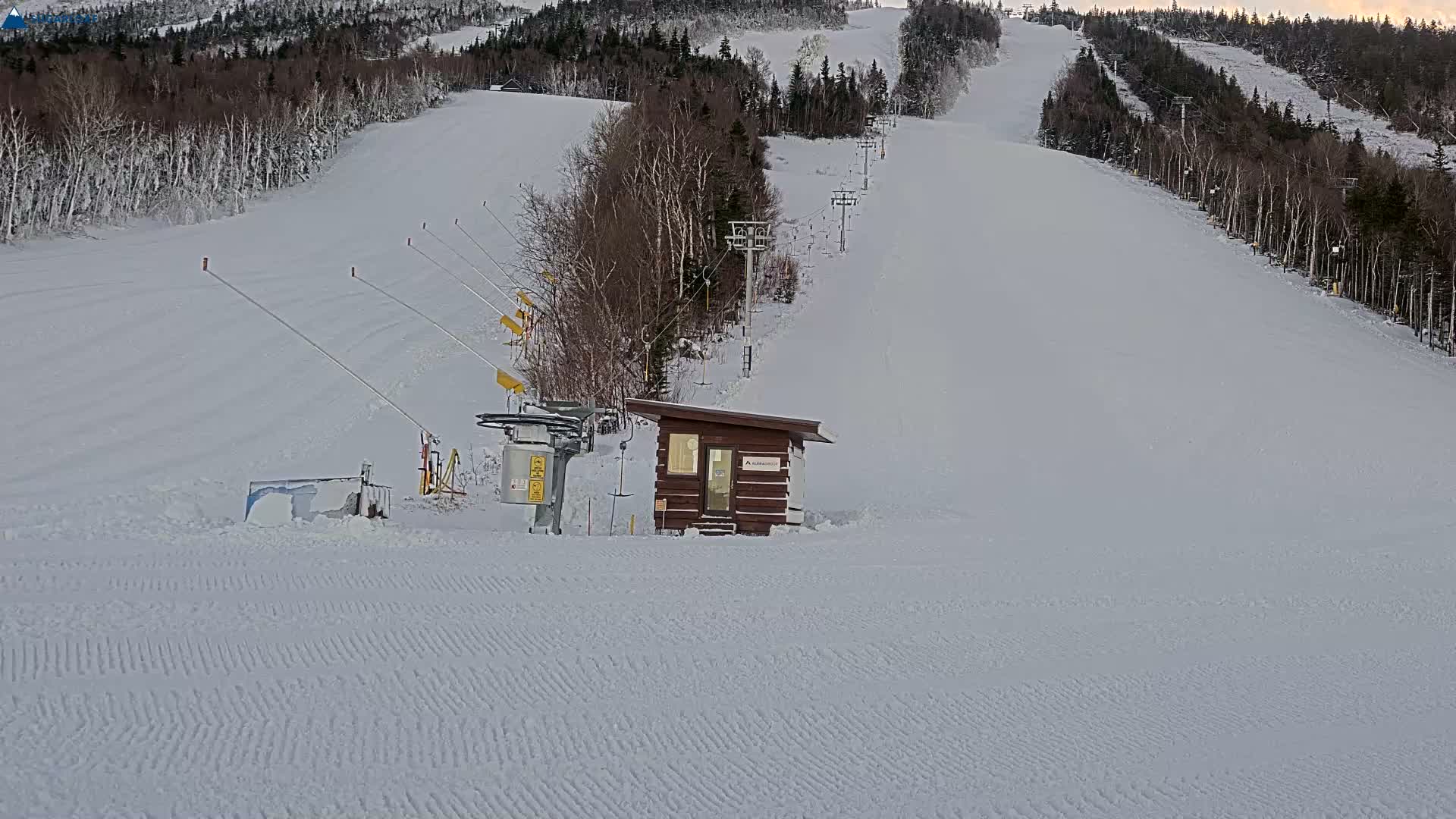 Sugarloaf Mountain Ski Slopes Live Cam -  Kingfield, Franklin, Maine, USA
