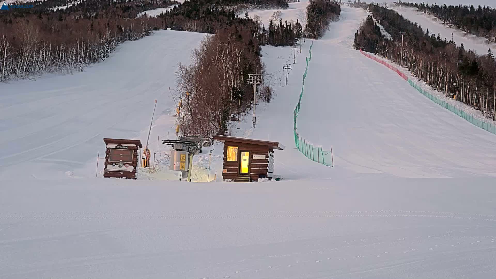 Sugarloaf Mountain Ski Slopes Live Cam -  Kingfield, Franklin, Maine, USA