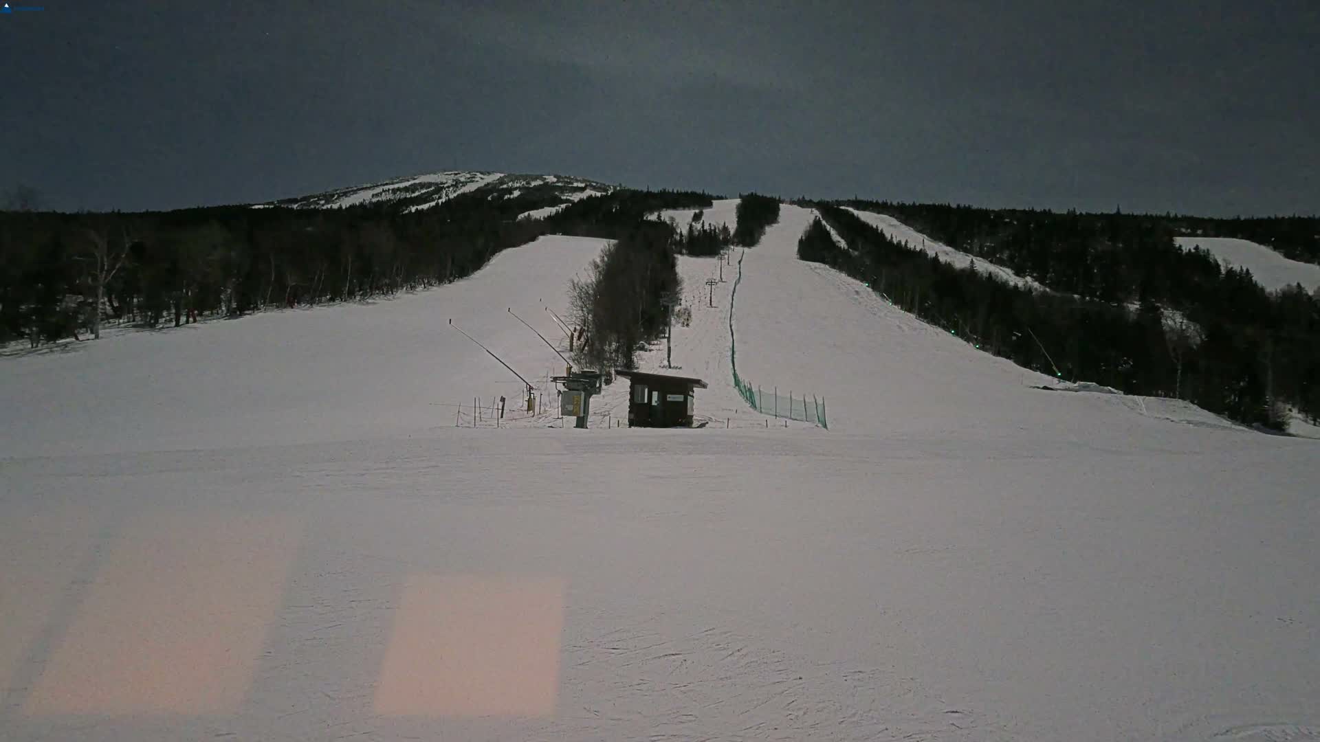 Sugarloaf Mountain Ski Slopes Live Cam -  Kingfield, Franklin, Maine, USA