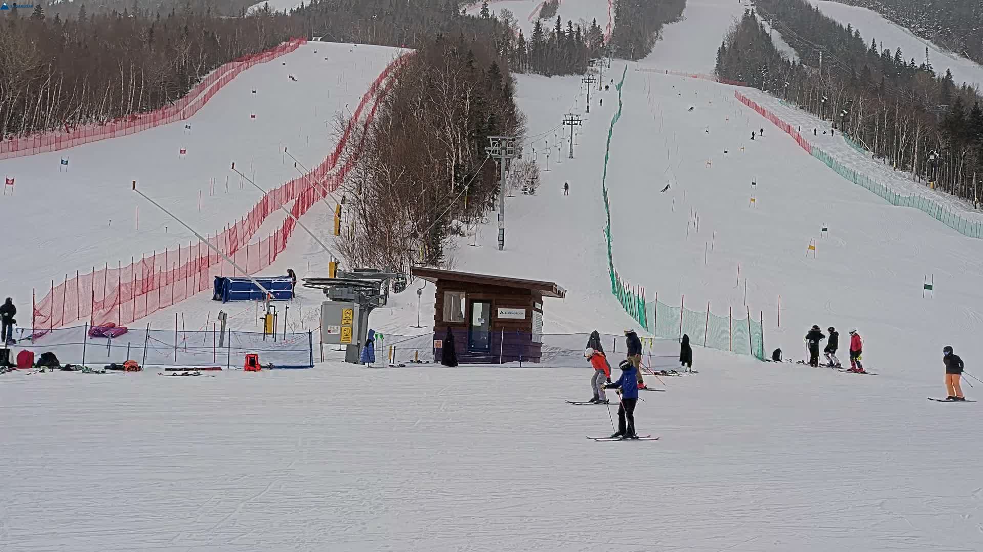 Sugarloaf Mountain Ski Slopes Live Cam -  Kingfield, Franklin, Maine, USA