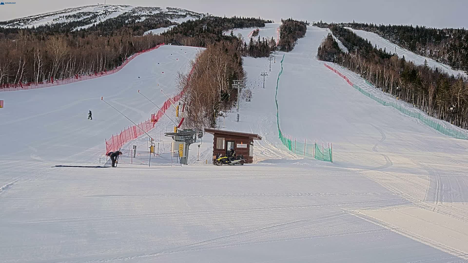Sugarloaf Mountain Ski Slopes Live Cam -  Kingfield, Franklin, Maine, USA