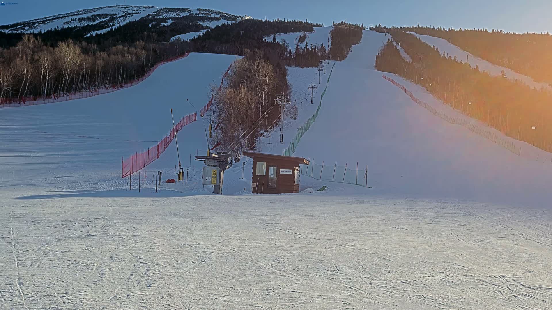 Sugarloaf Mountain Ski Slopes Live Cam -  Kingfield, Franklin, Maine, USA
