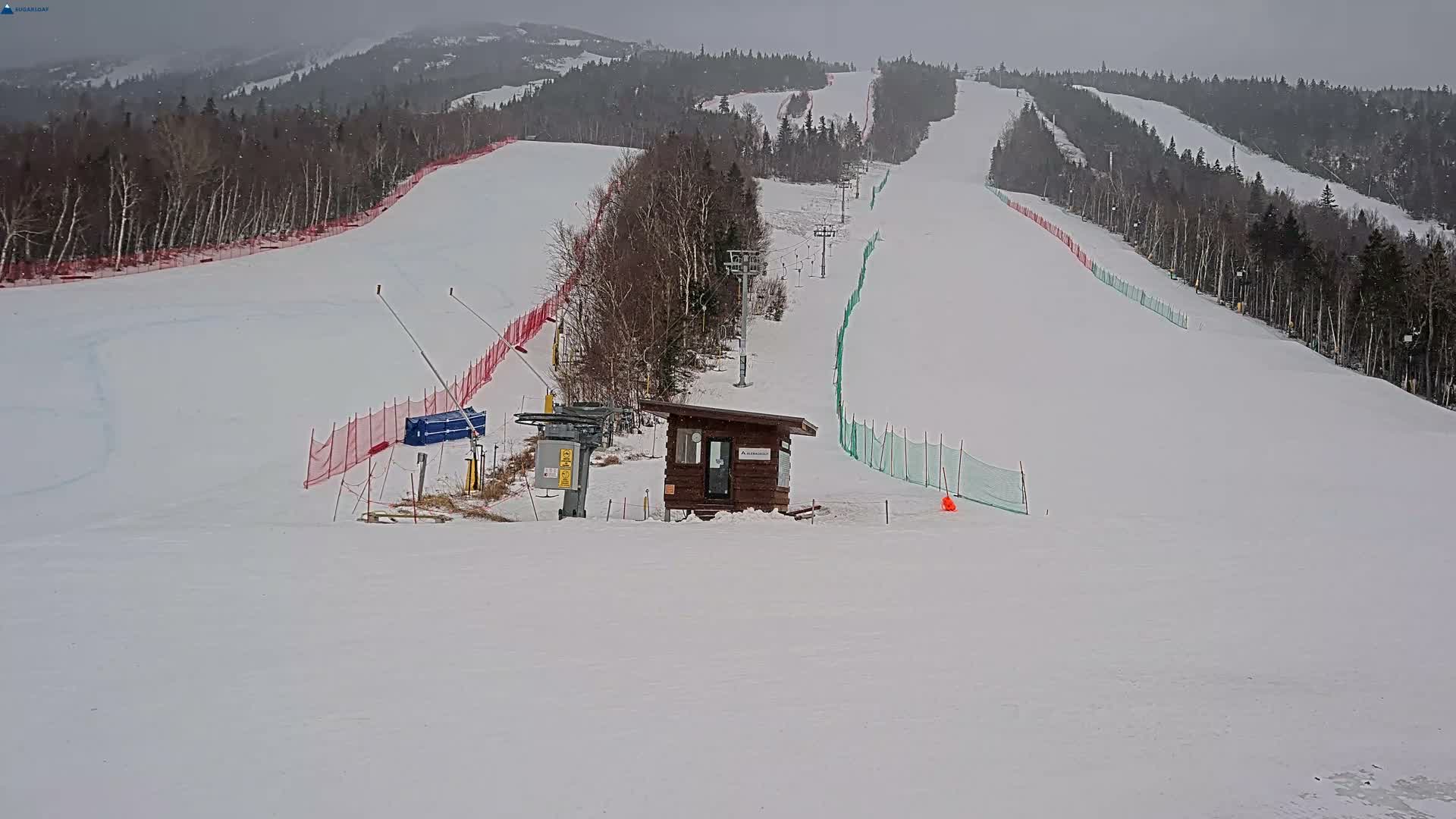 Sugarloaf Mountain Ski Slopes Live Cam -  Kingfield, Franklin, Maine, USA