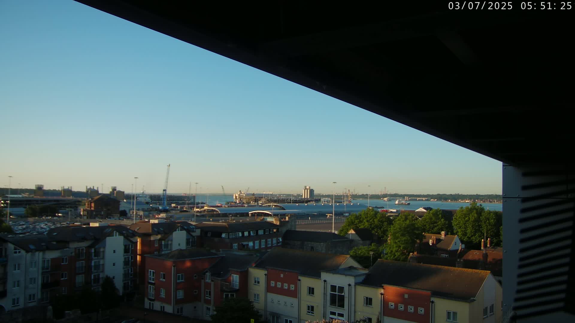 Port of Southampton Ocean Cruise Terminal (Berth 46) Live Cam - Southampton, Hampshire, South East, England, United Kingdom